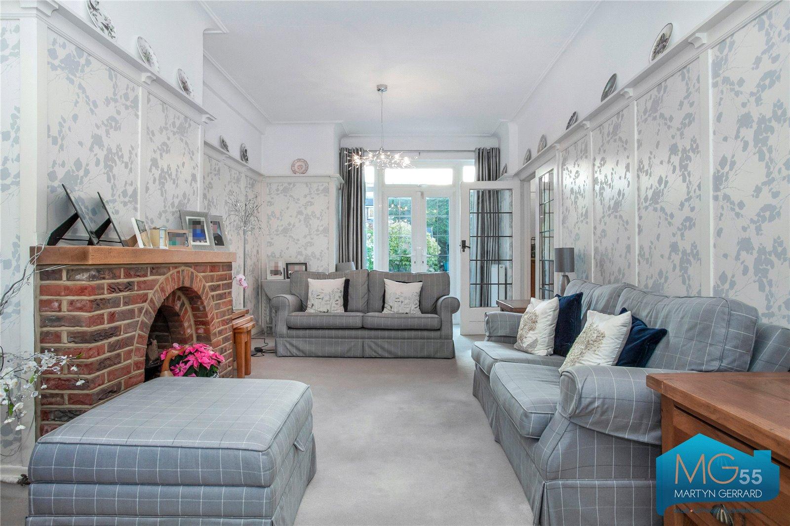 4 bedroom Semi-Detached House to rent - Martyn Gerrard