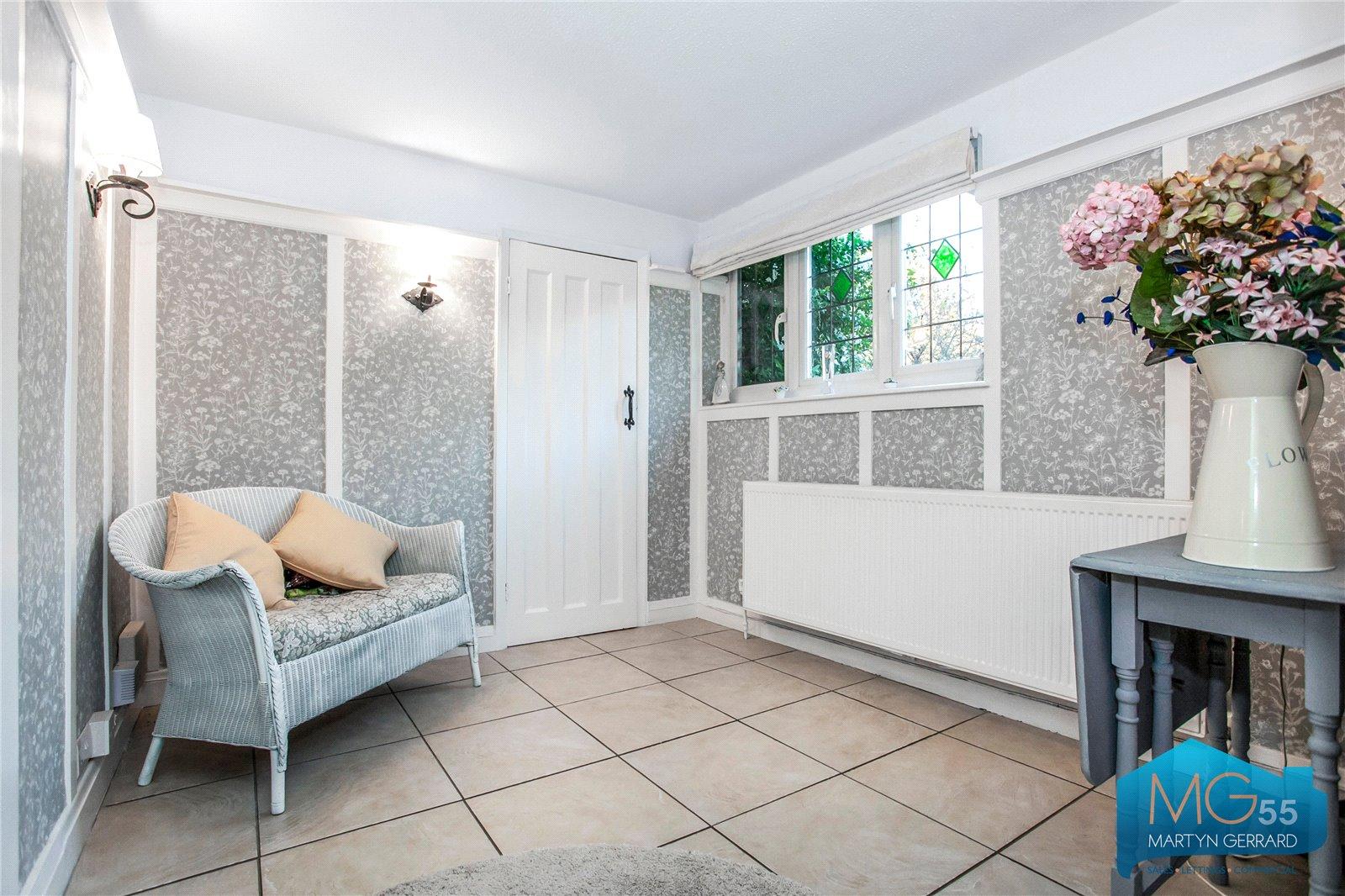 4 bedroom Semi-Detached House to rent - Martyn Gerrard