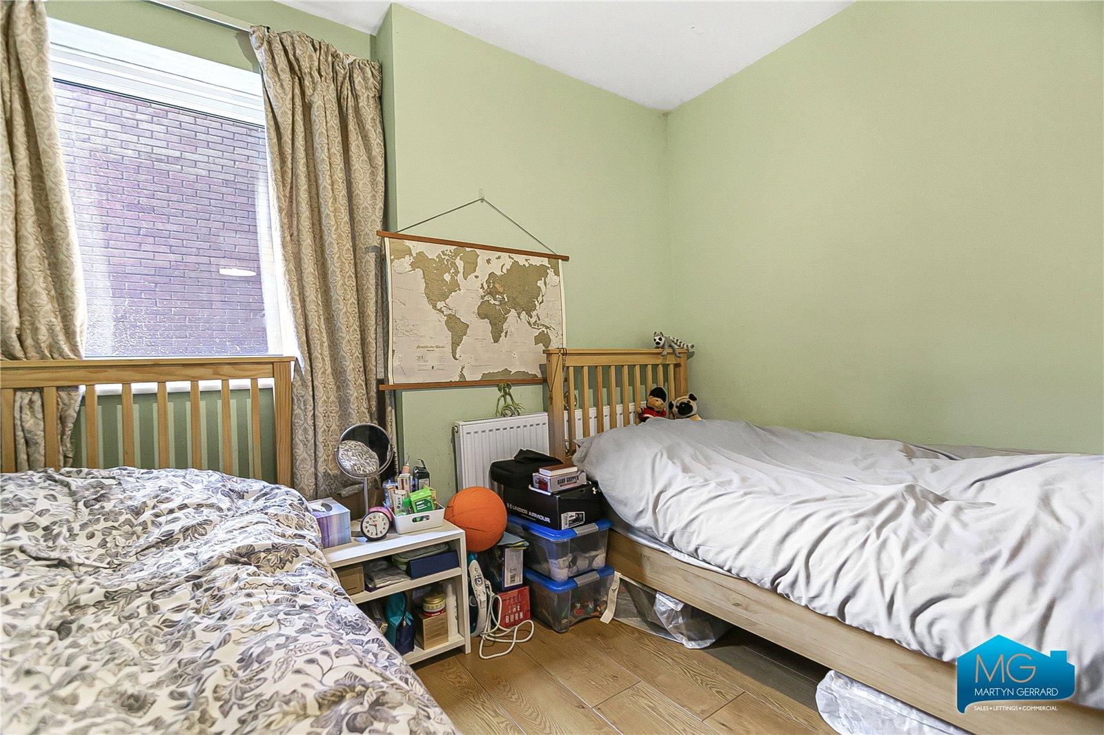 2 bedroom Ground Floor Flat to rent - Martyn Gerrard