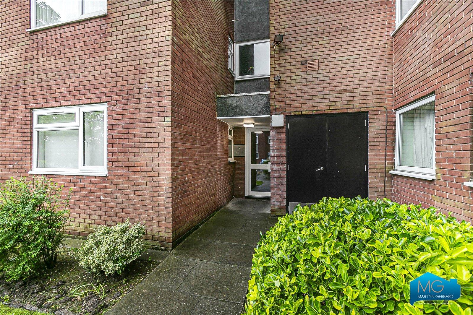 2 bedroom Ground Floor Flat to rent - Martyn Gerrard