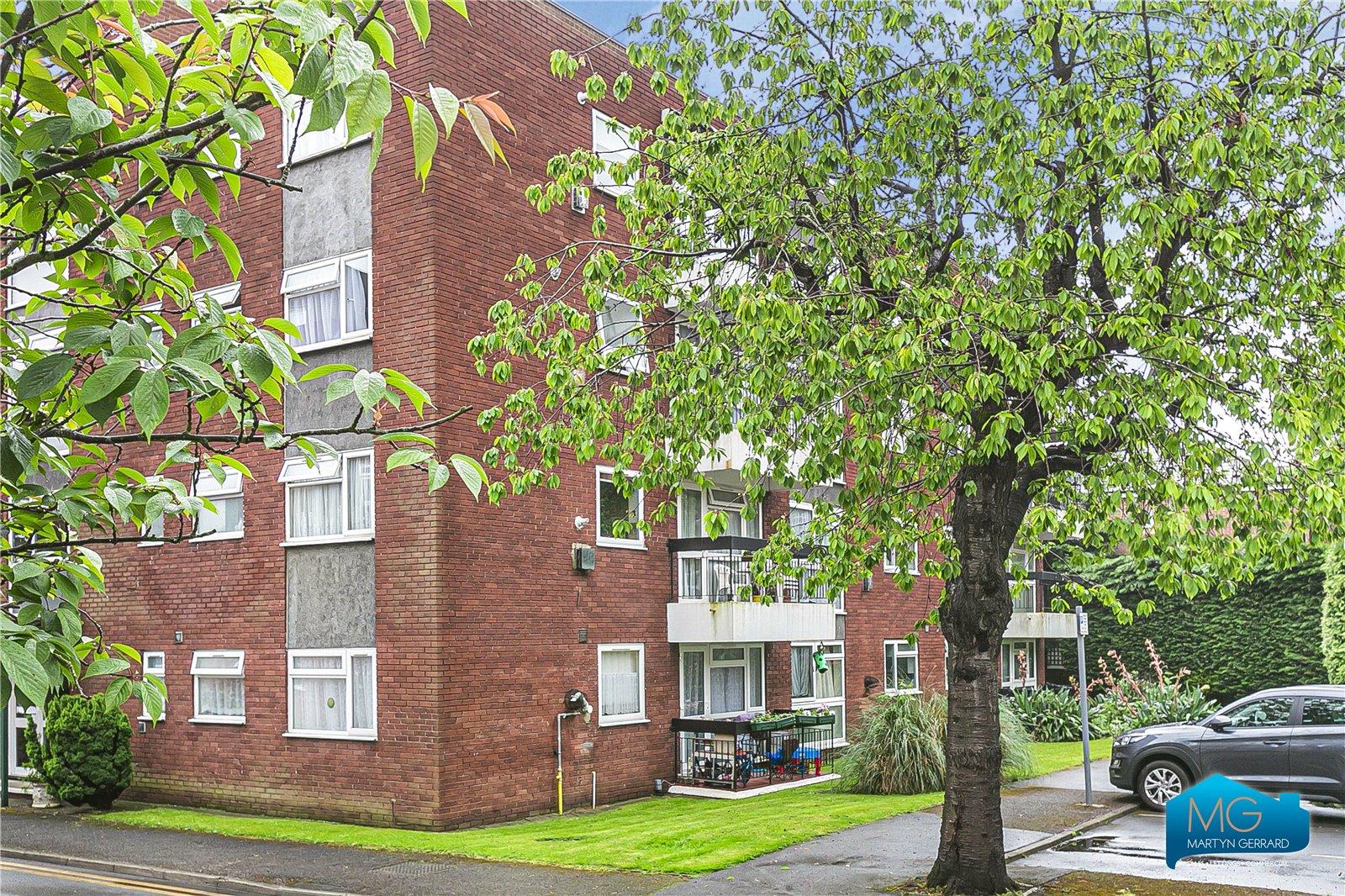 2 bedroom Ground Floor Flat to rent - Martyn Gerrard