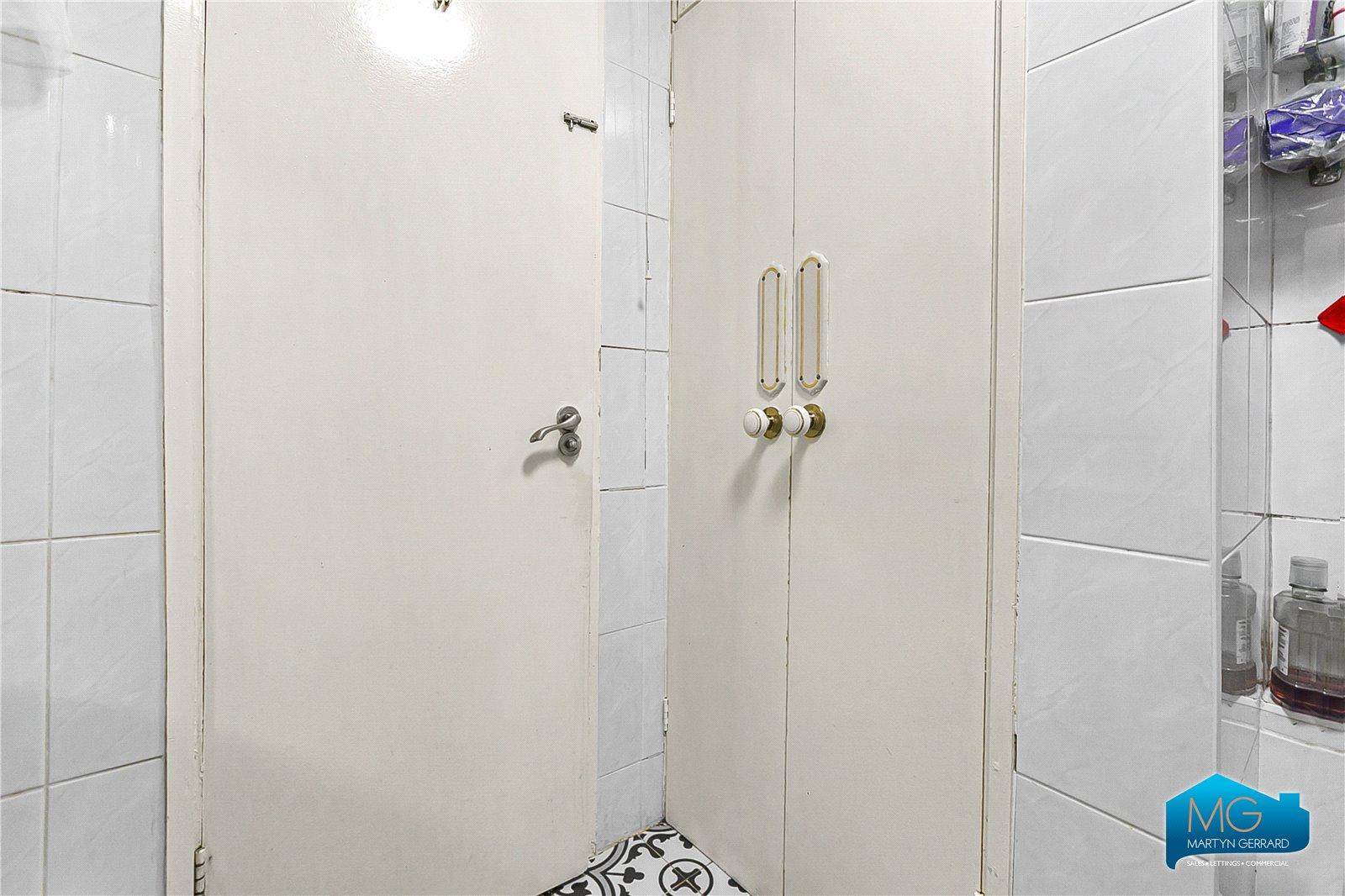 2 bedroom Ground Floor Flat to rent - Martyn Gerrard