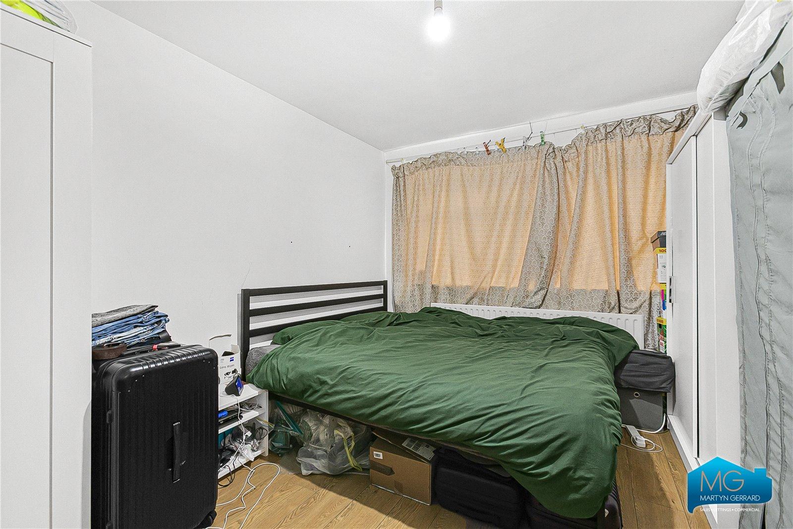 2 bedroom Ground Floor Flat to rent - Martyn Gerrard