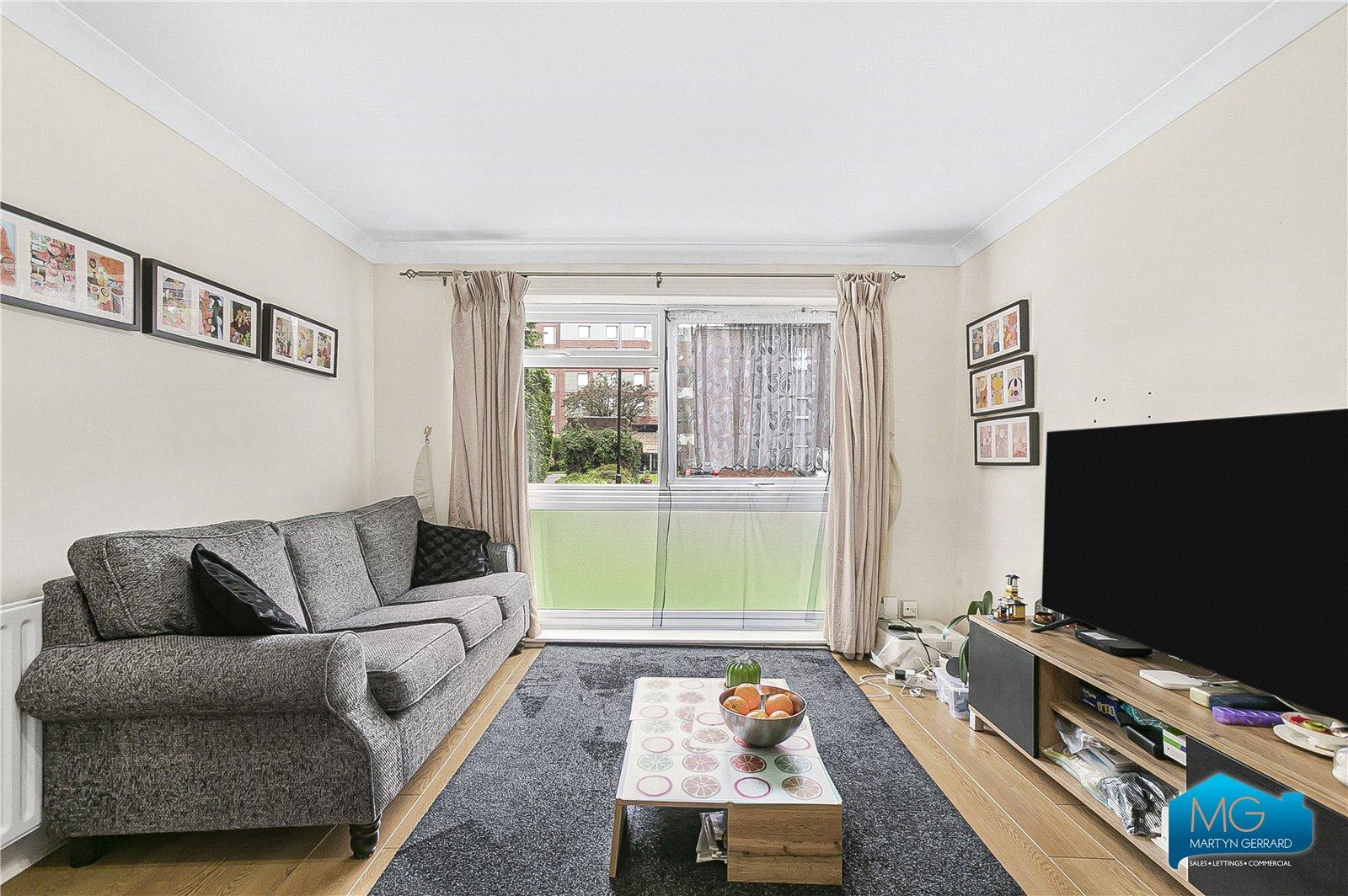 2 bedroom Ground Floor Flat to rent - Martyn Gerrard