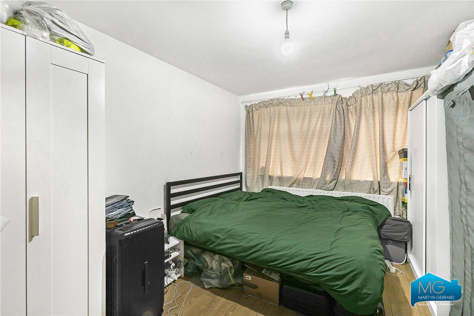 2 bedroom Ground Floor Flat to rent - Martyn Gerrard