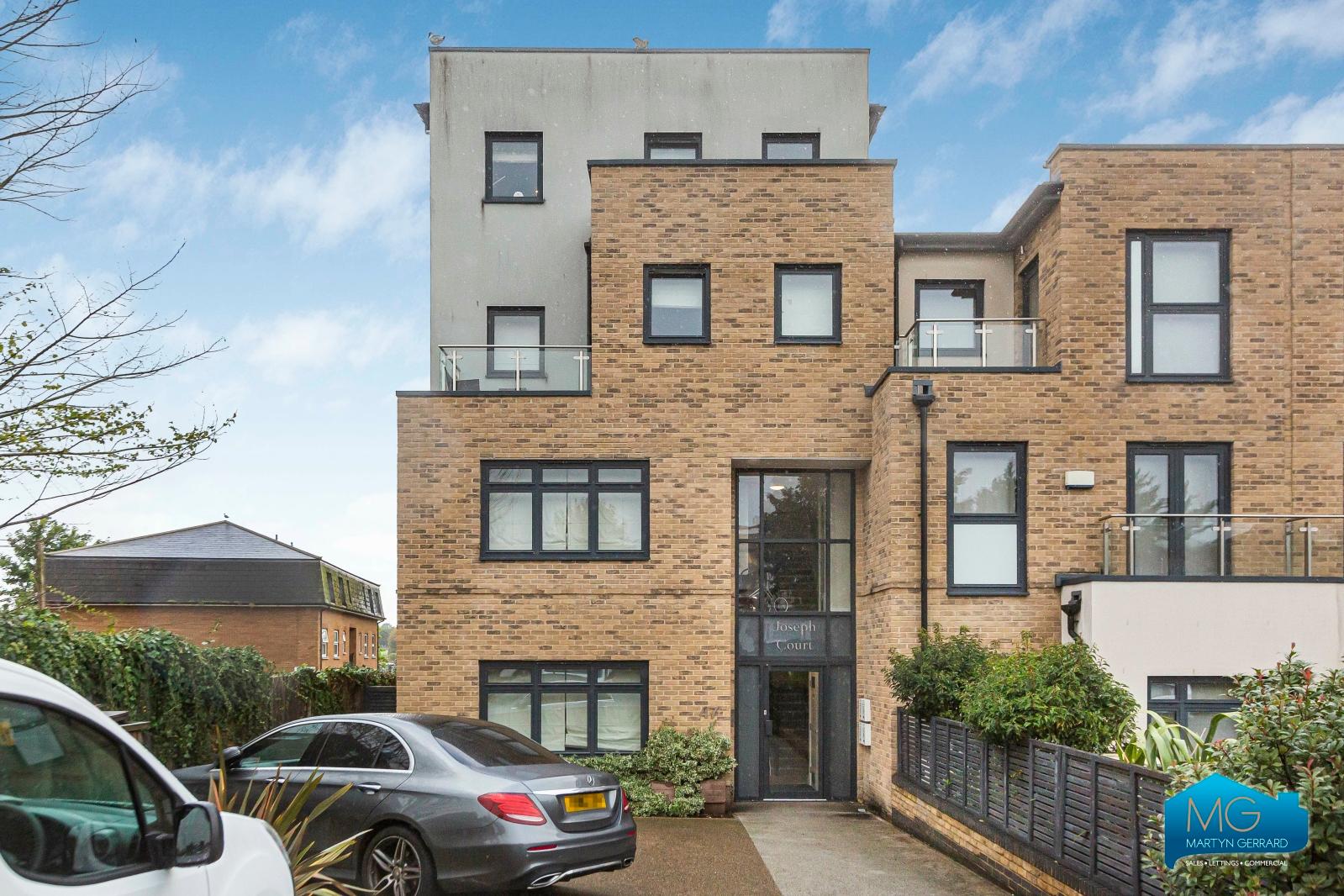 2 bedroom Apartment to rent - Martyn Gerrard