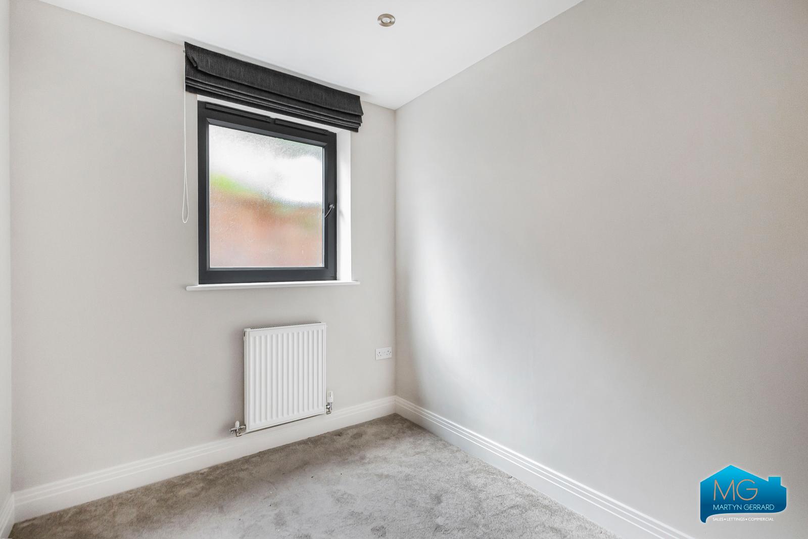 2 bedroom Apartment to rent - Martyn Gerrard