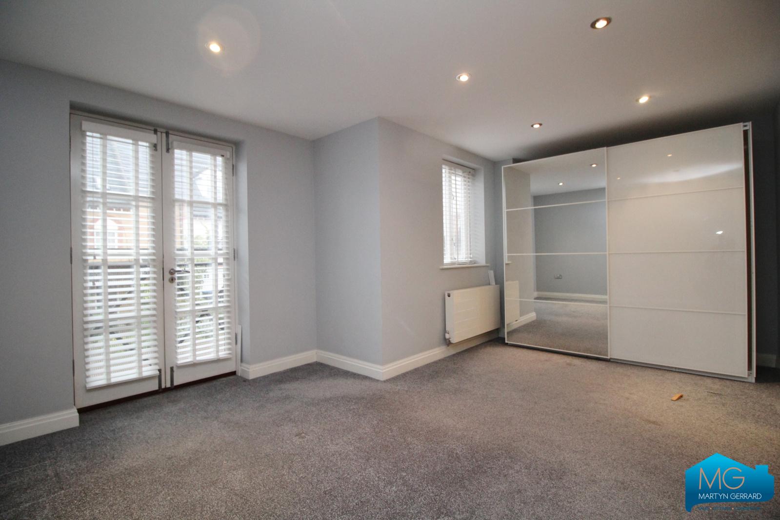 4 bedroom Terraced House to rent + ' - Martyn Gerrard
