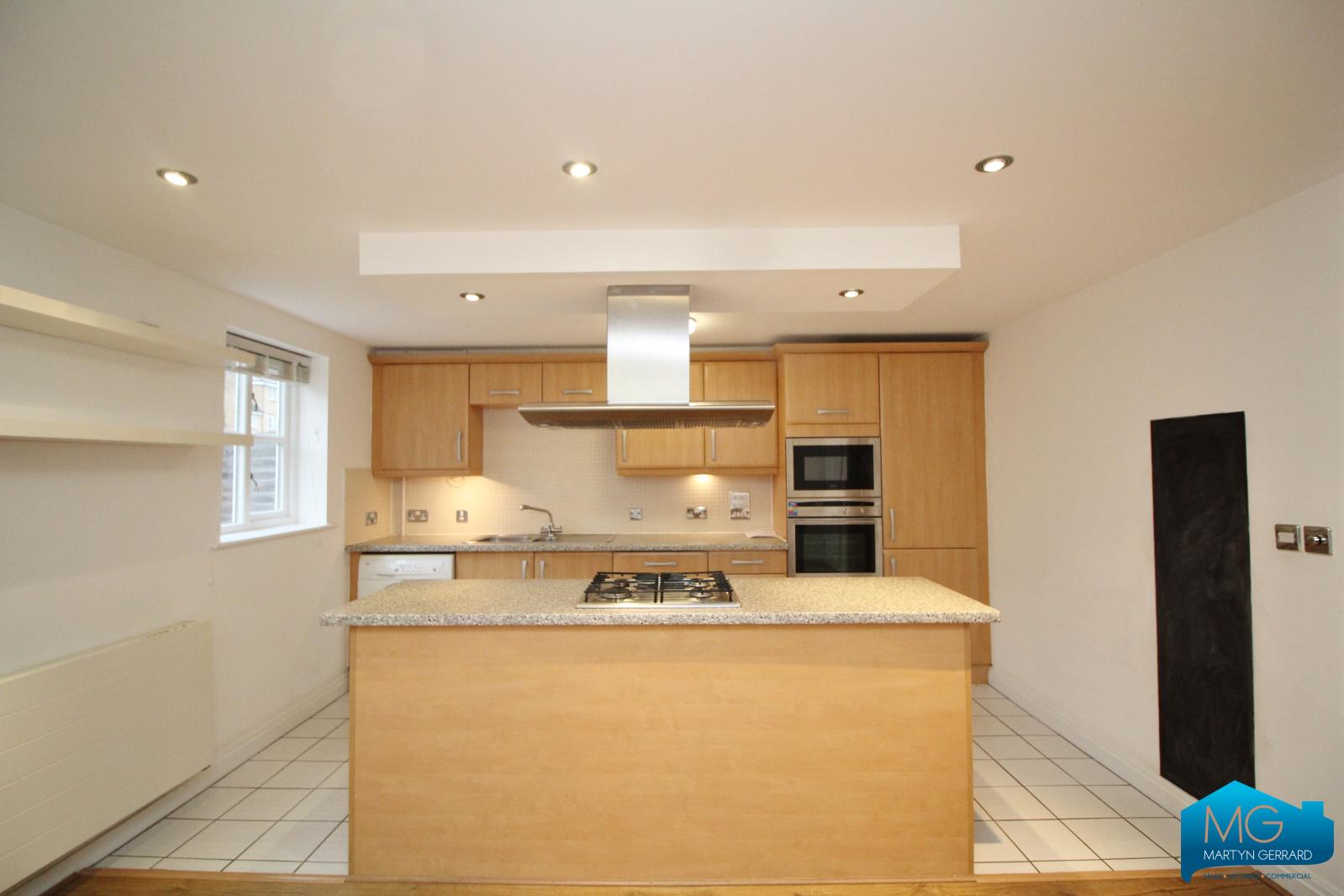 4 bedroom Terraced House to rent - Martyn Gerrard