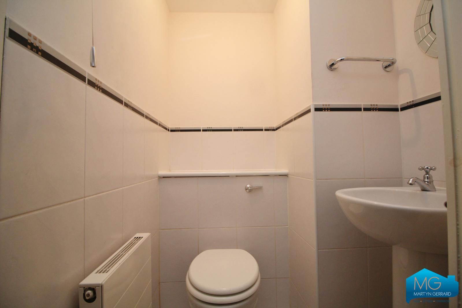4 bedroom Terraced House to rent - Martyn Gerrard