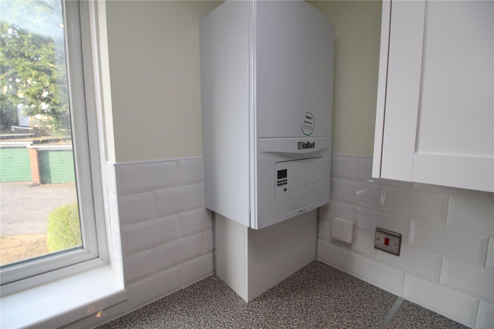 2 bedroom Apartment to rent - Martyn Gerrard