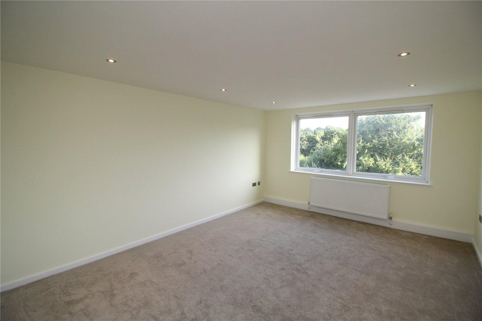 2 bedroom Apartment to rent - Martyn Gerrard