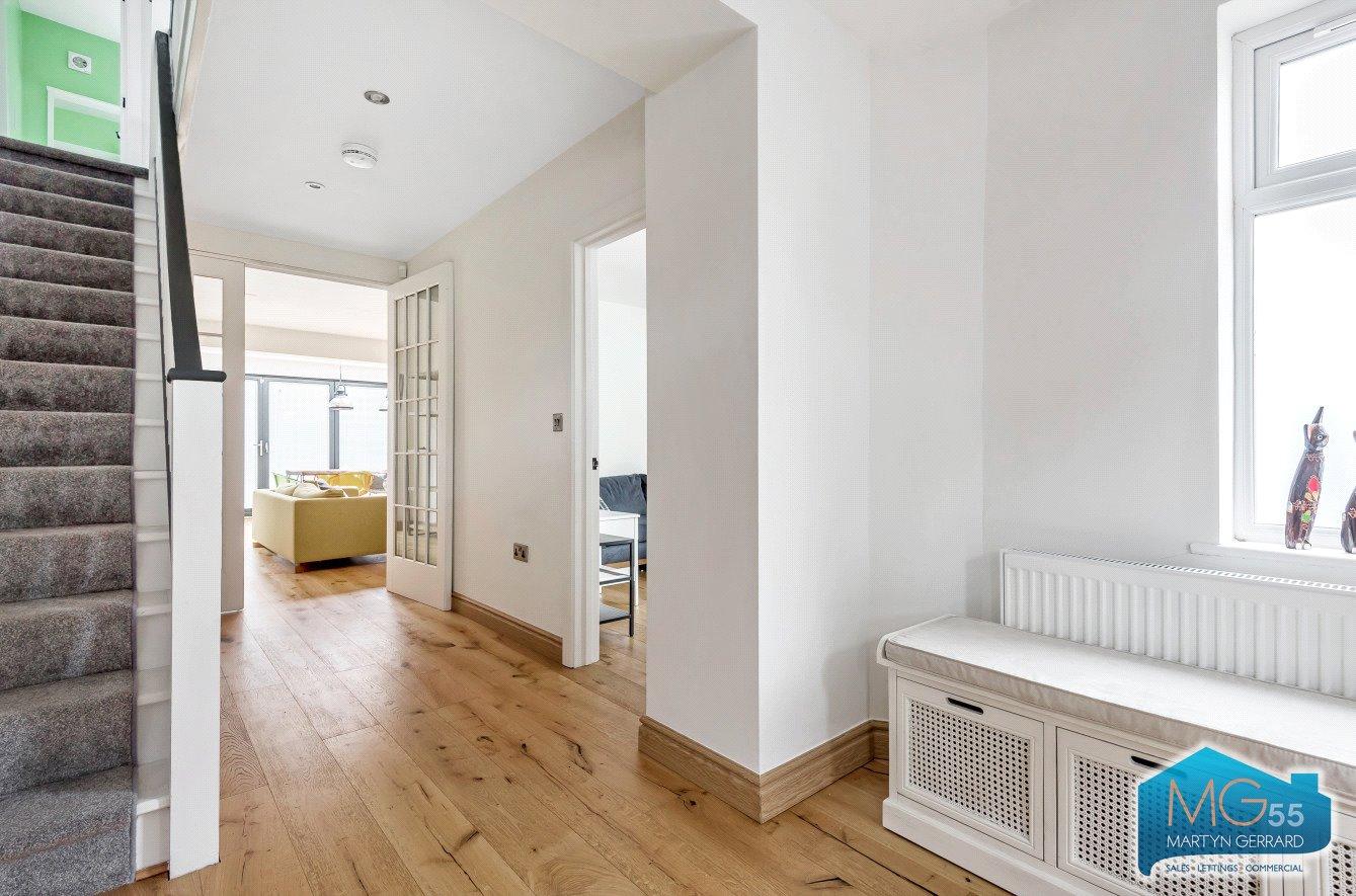 5 bedroom Semi-Detached House to rent - Martyn Gerrard