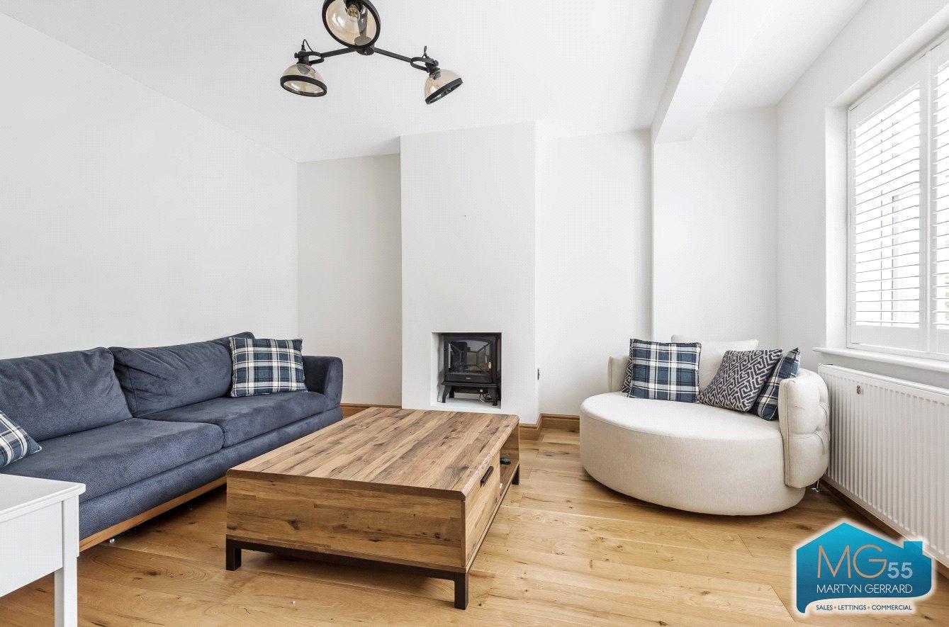 5 bedroom Semi-Detached House to rent - Martyn Gerrard