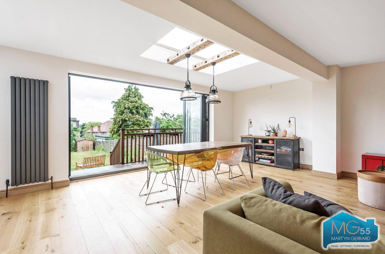 5 bedroom Semi-Detached House to rent - Martyn Gerrard