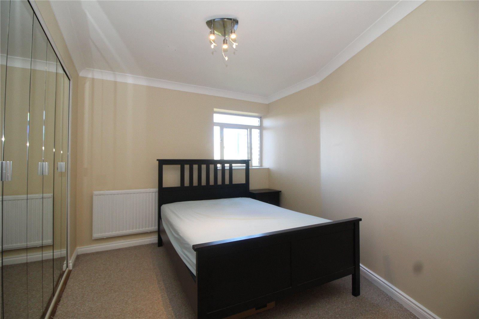 2 bedroom Apartment to rent - Martyn Gerrard