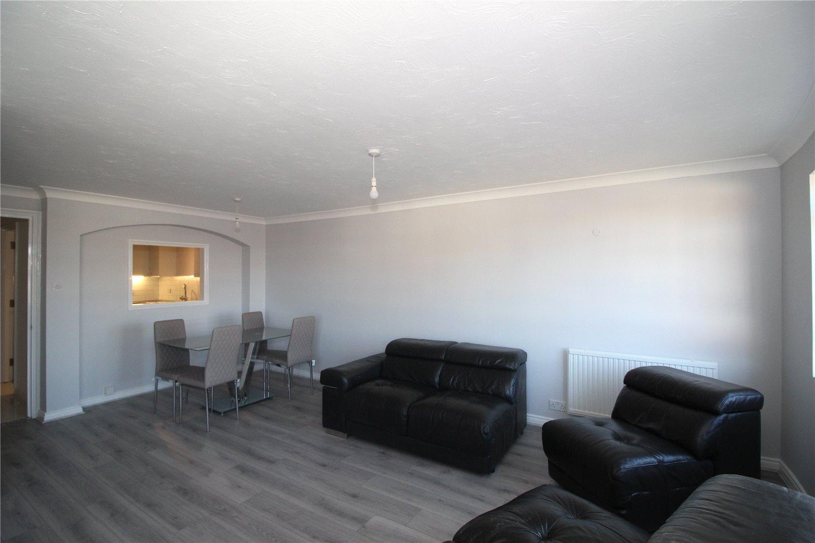 2 bedroom Apartment to rent - Martyn Gerrard