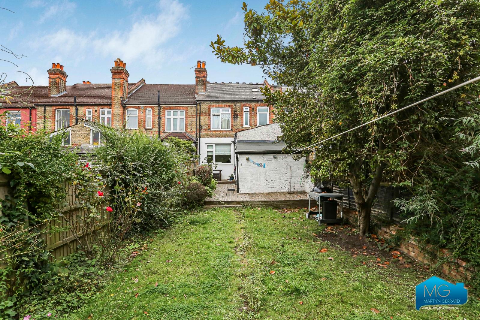 1 bedroom Ground Floor Flat to rent - Martyn Gerrard