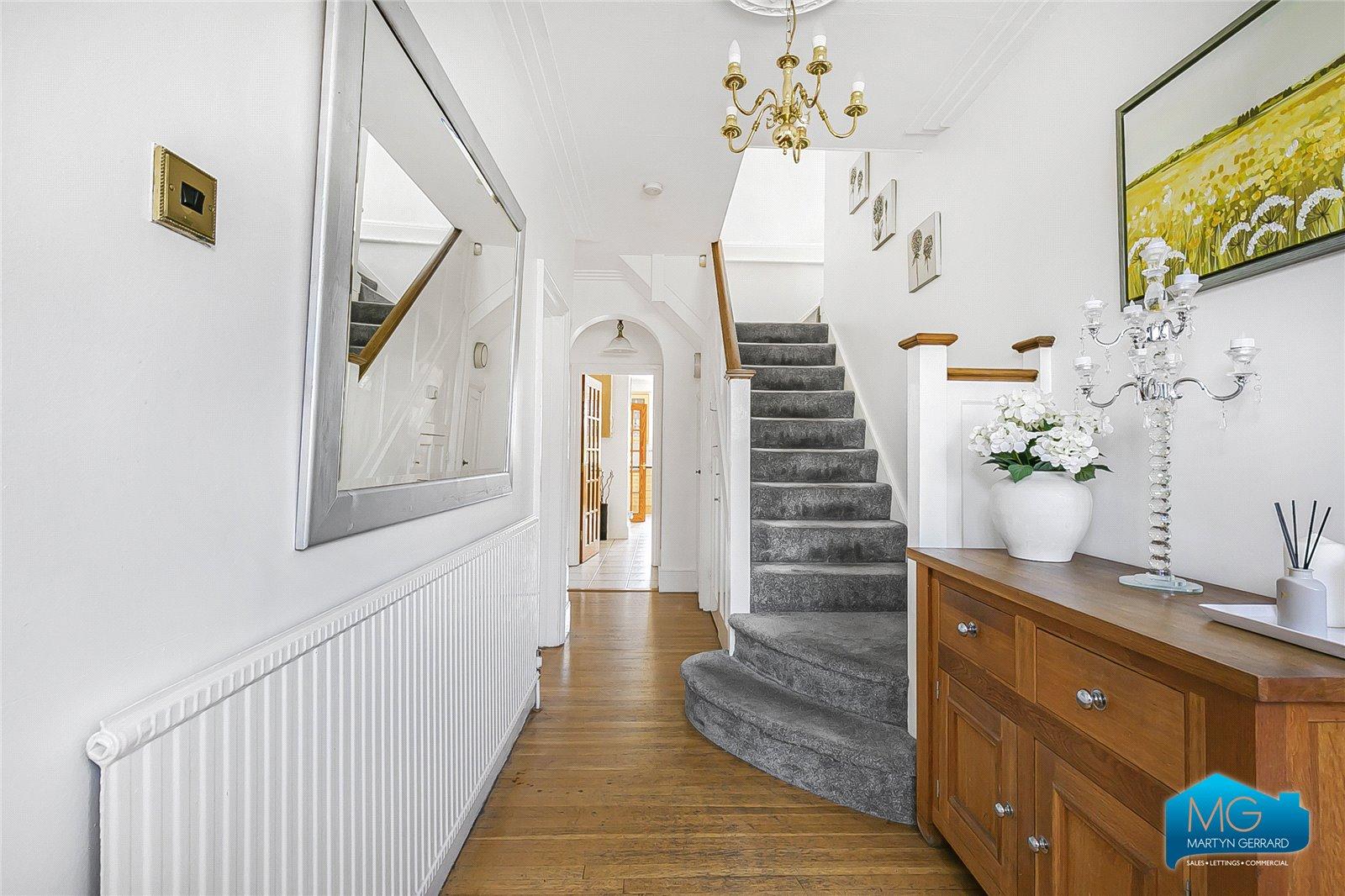 4 bedroom Semi-Detached House to rent - Martyn Gerrard