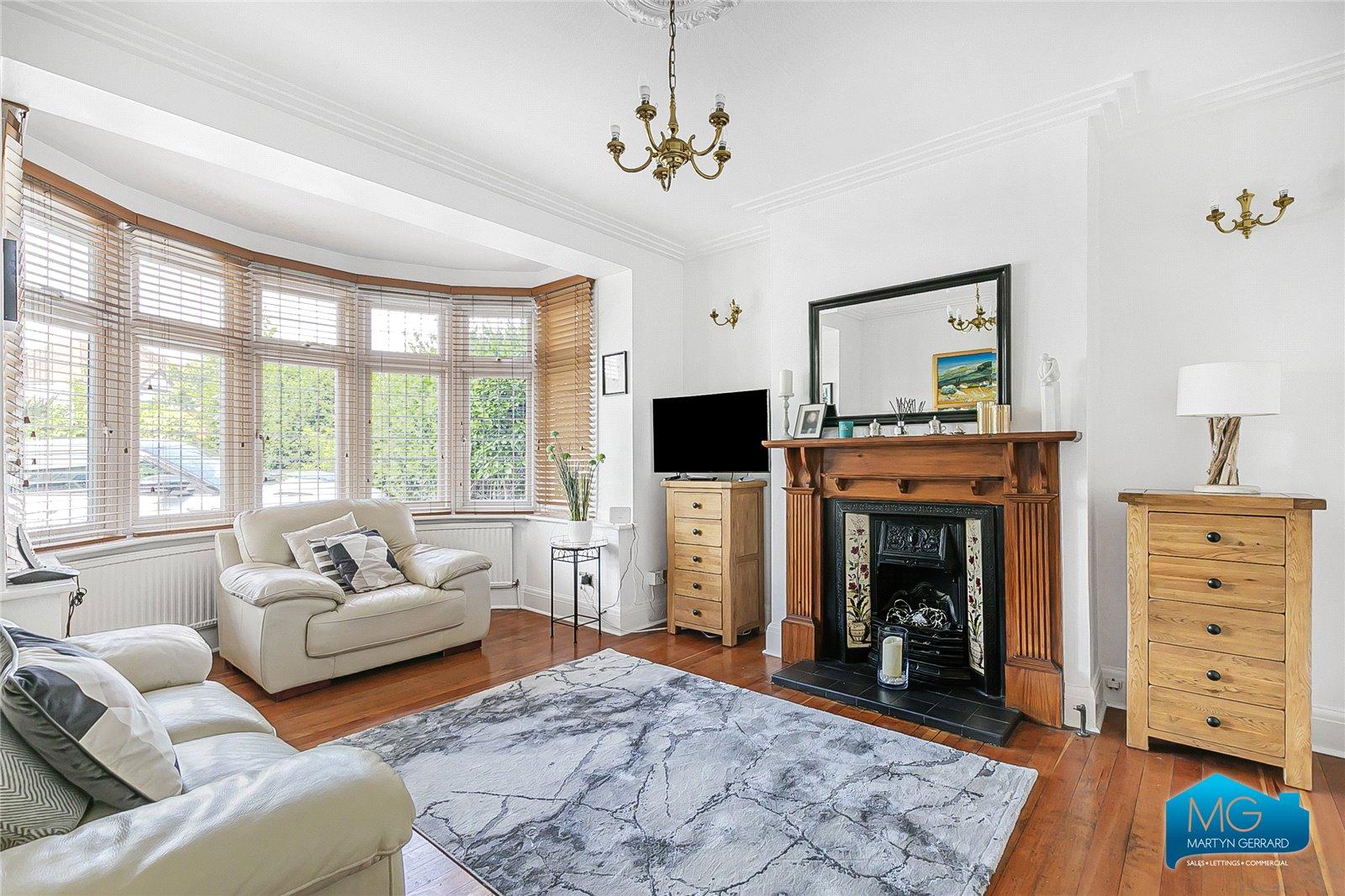 4 bedroom Semi-Detached House to rent - Martyn Gerrard