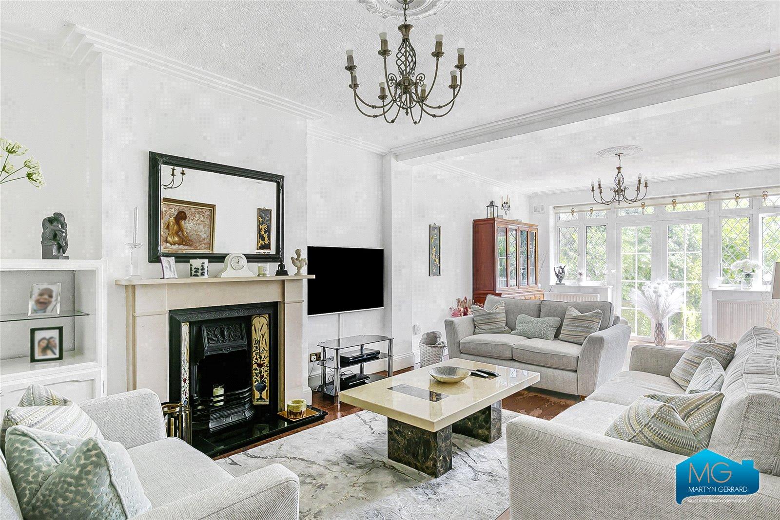 4 bedroom Semi-Detached House to rent - Martyn Gerrard
