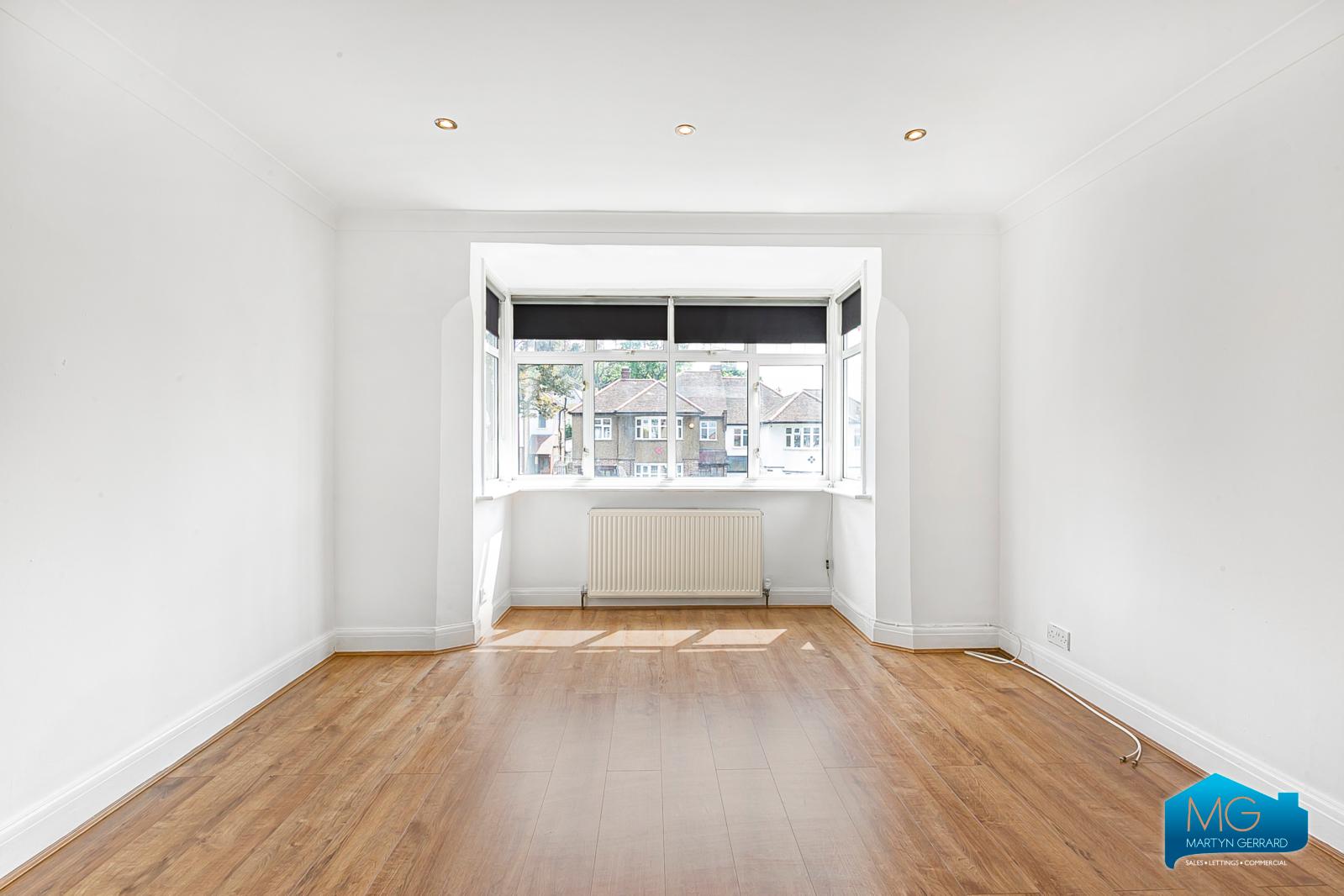 3 bedroom Apartment to rent - Martyn Gerrard