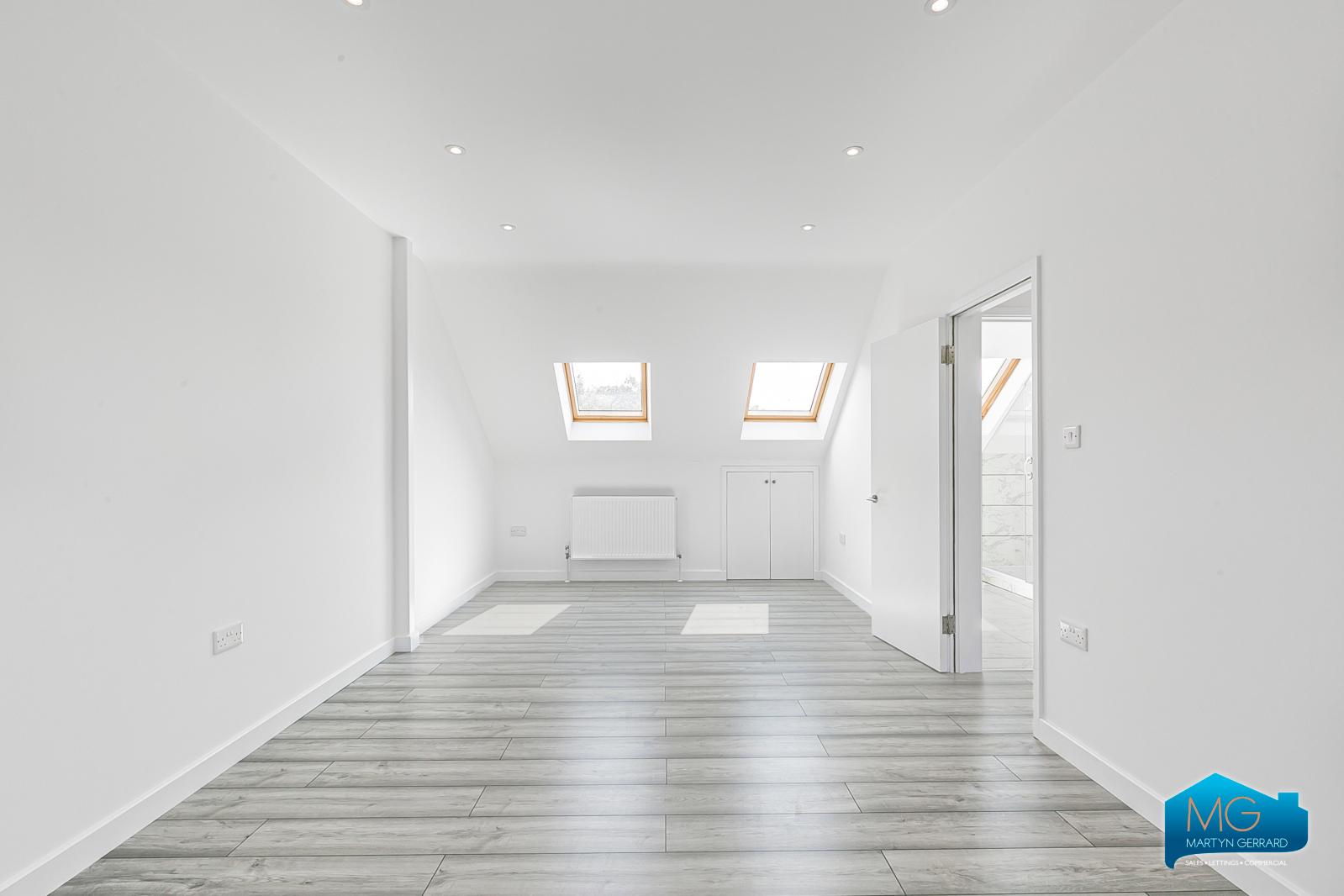 3 bedroom Apartment to rent - Martyn Gerrard