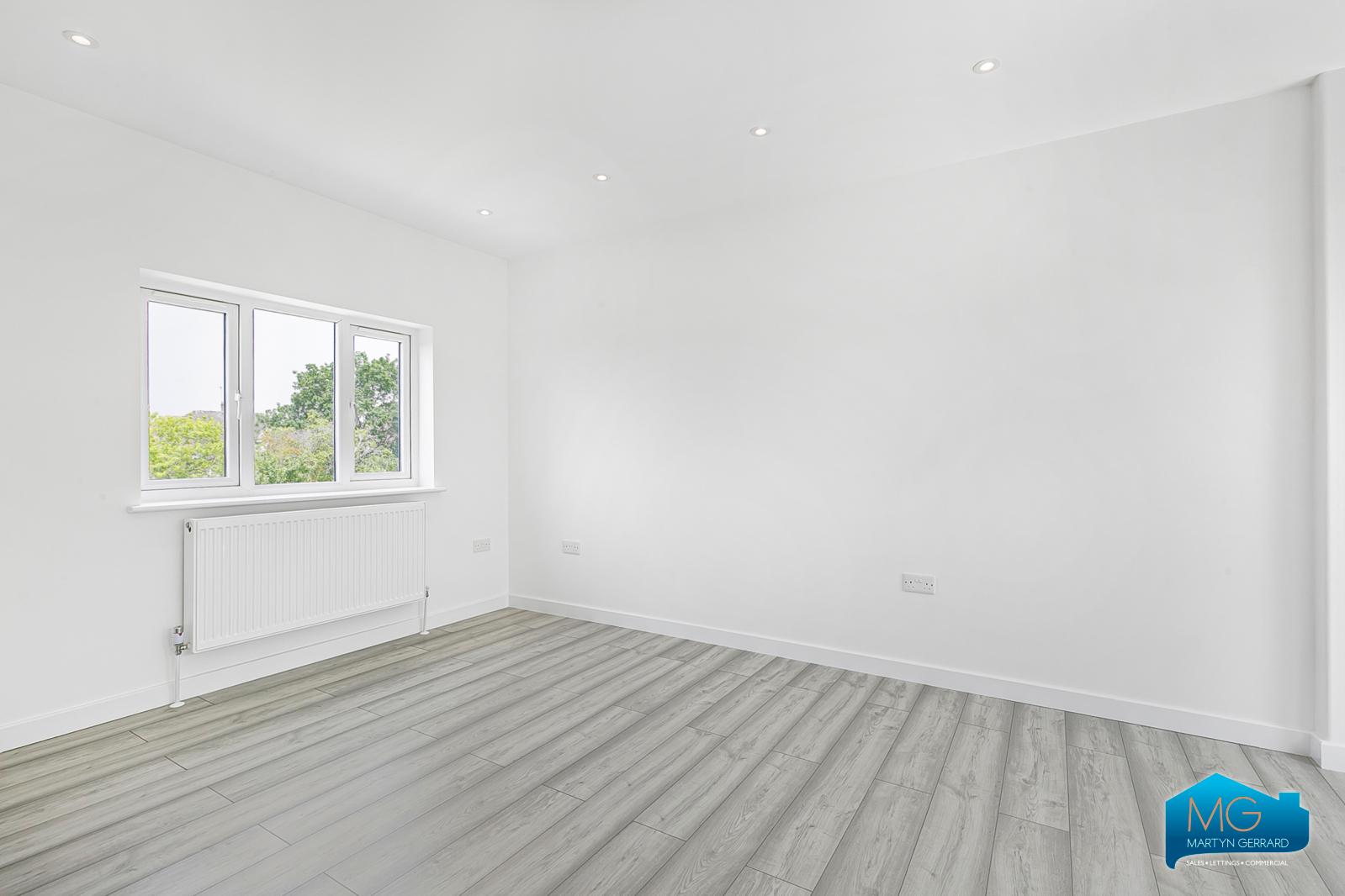 3 bedroom Apartment to rent - Martyn Gerrard