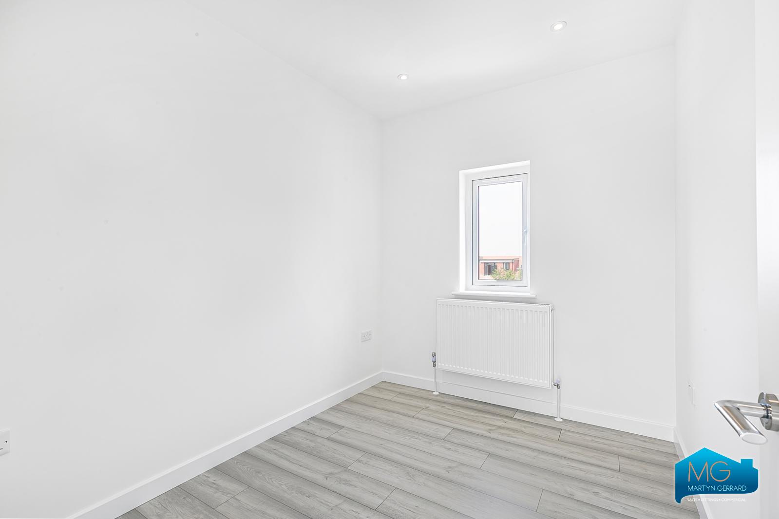 3 bedroom Apartment to rent - Martyn Gerrard