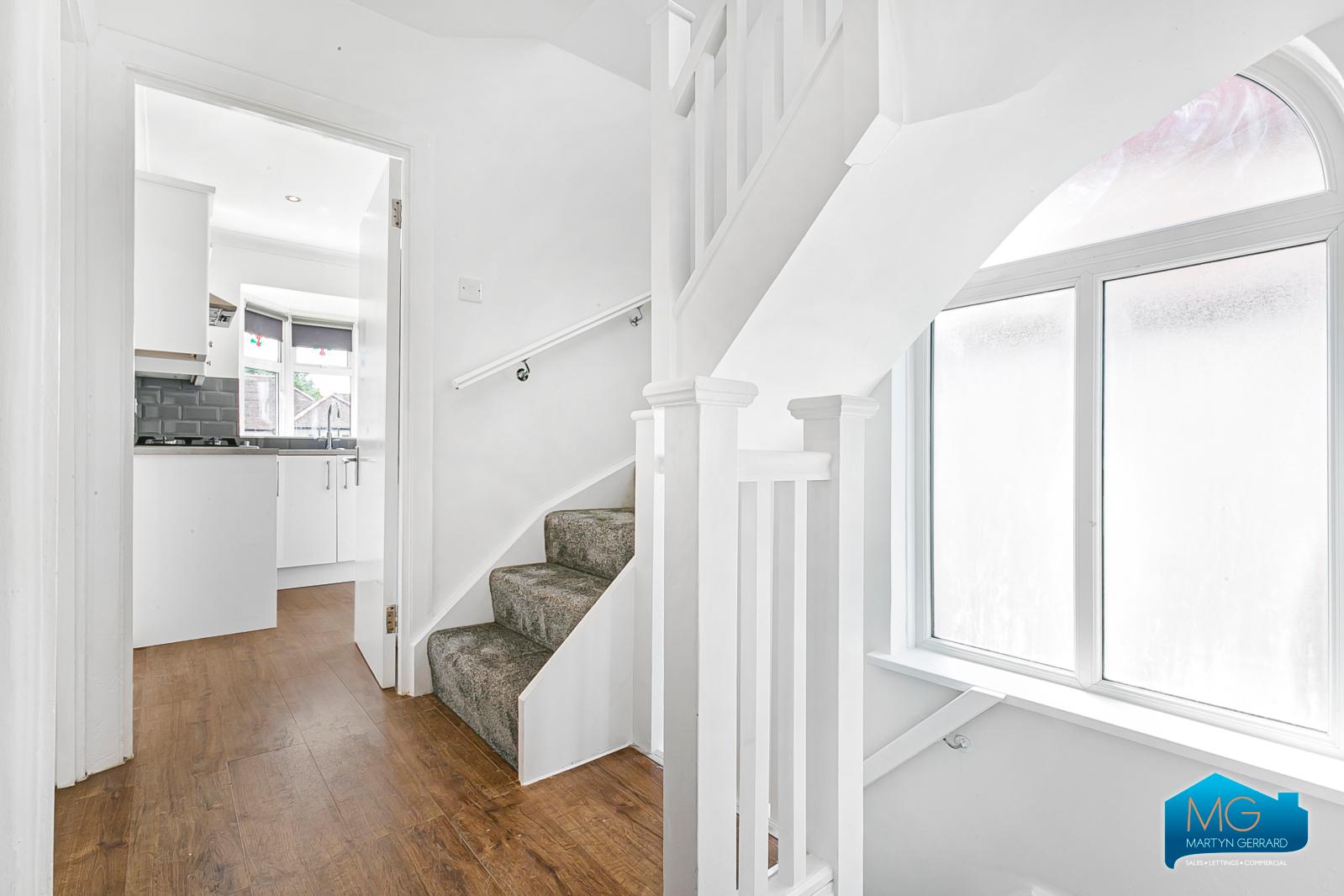 3 bedroom Apartment to rent - Martyn Gerrard