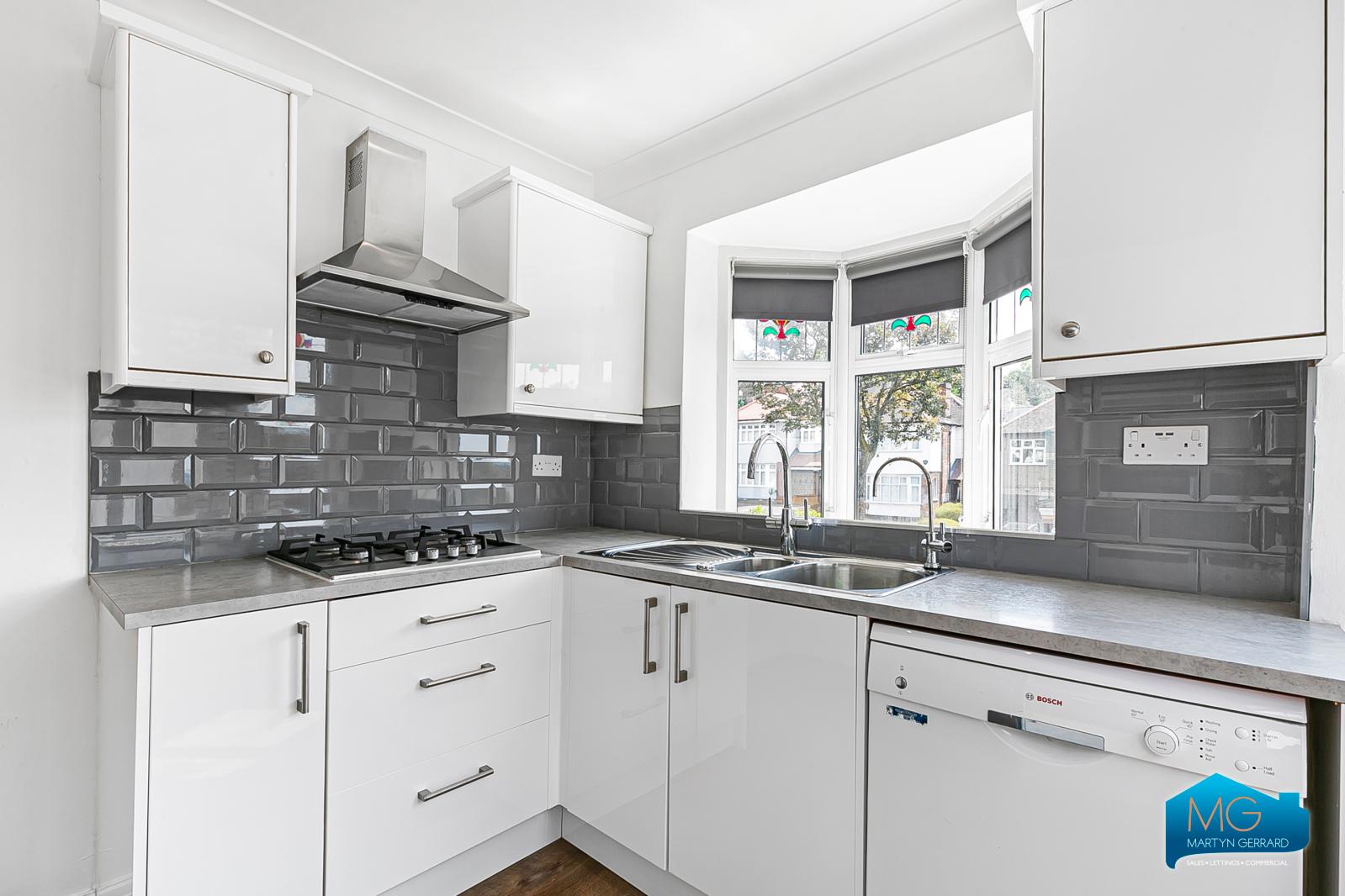 3 bedroom Apartment to rent - Martyn Gerrard