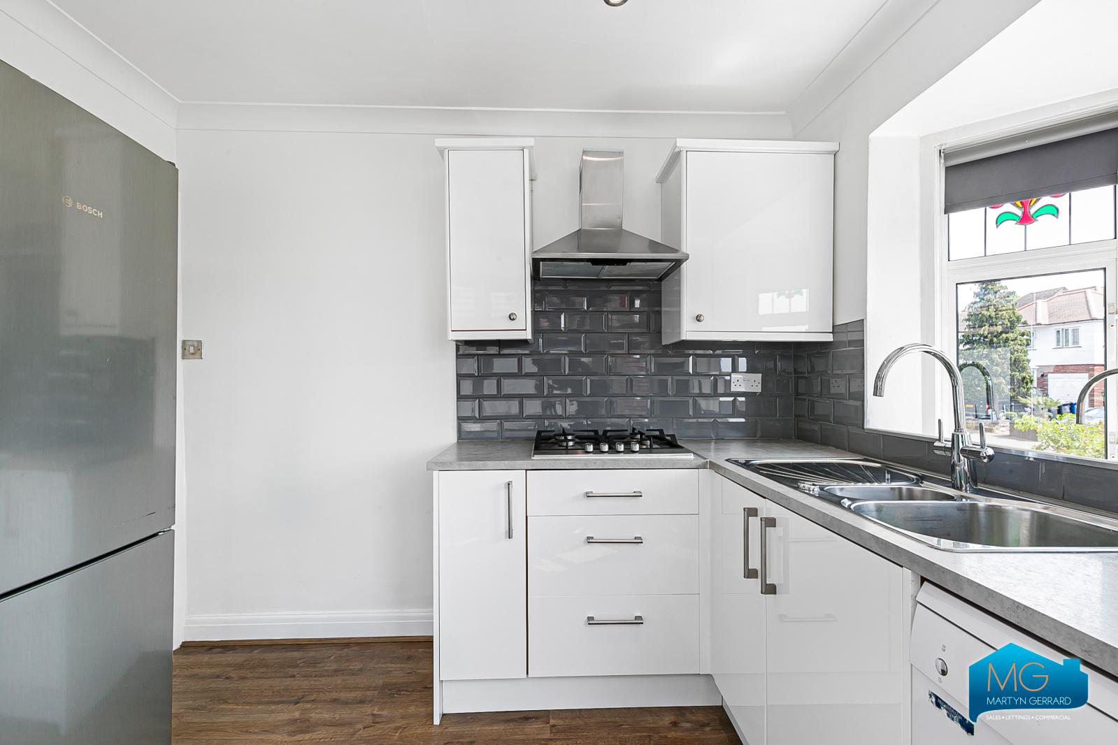3 bedroom Apartment to rent - Martyn Gerrard
