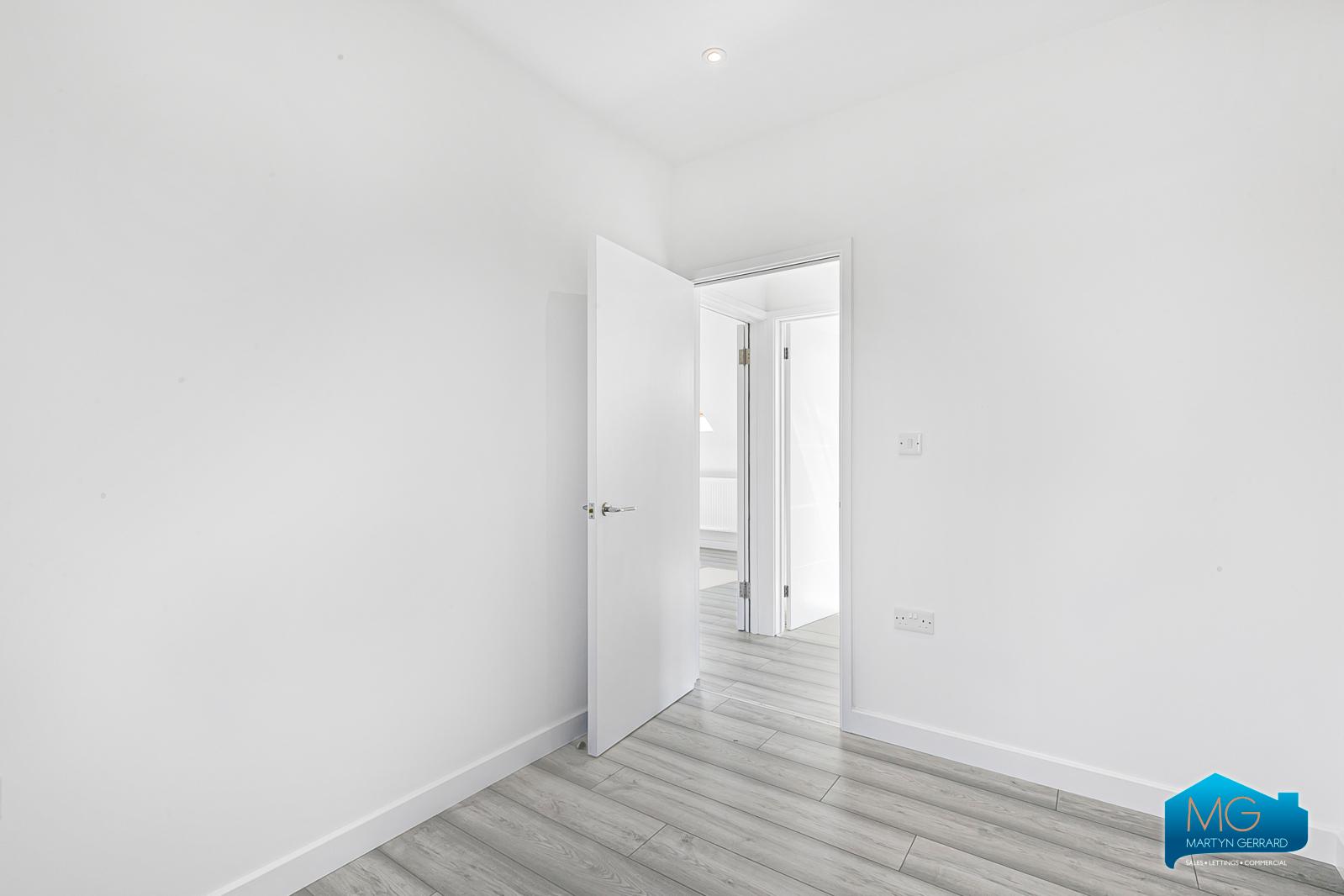 3 bedroom Apartment to rent - Martyn Gerrard
