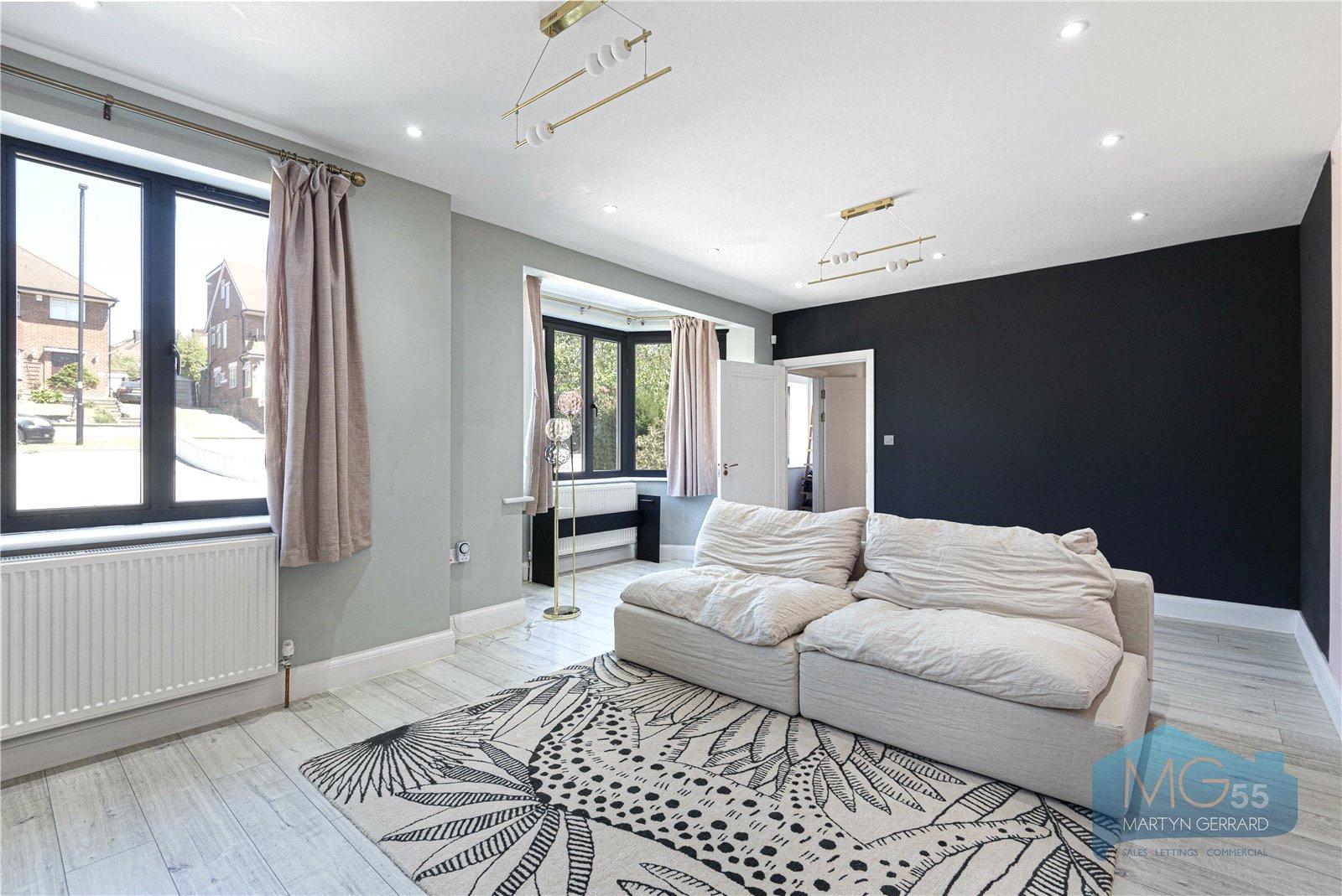 4 bedroom Semi-Detached House to rent - Martyn Gerrard