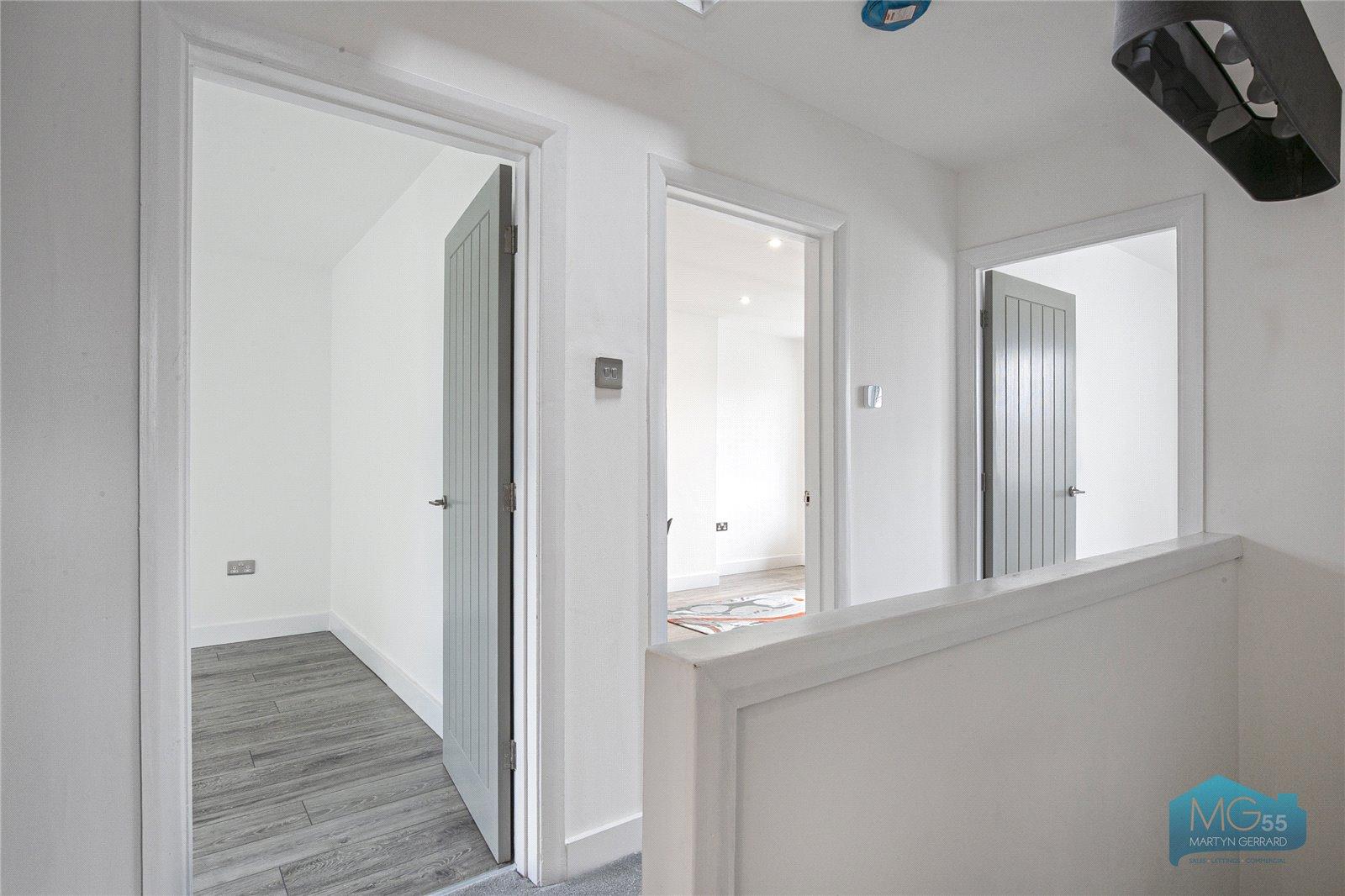 2 bedroom Apartment to rent - Martyn Gerrard