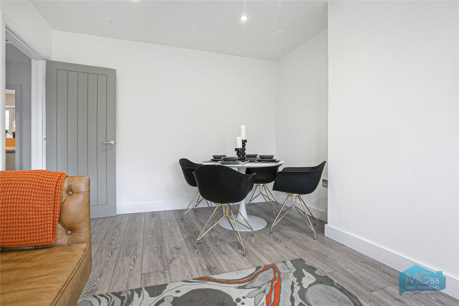 2 bedroom Apartment to rent - Martyn Gerrard
