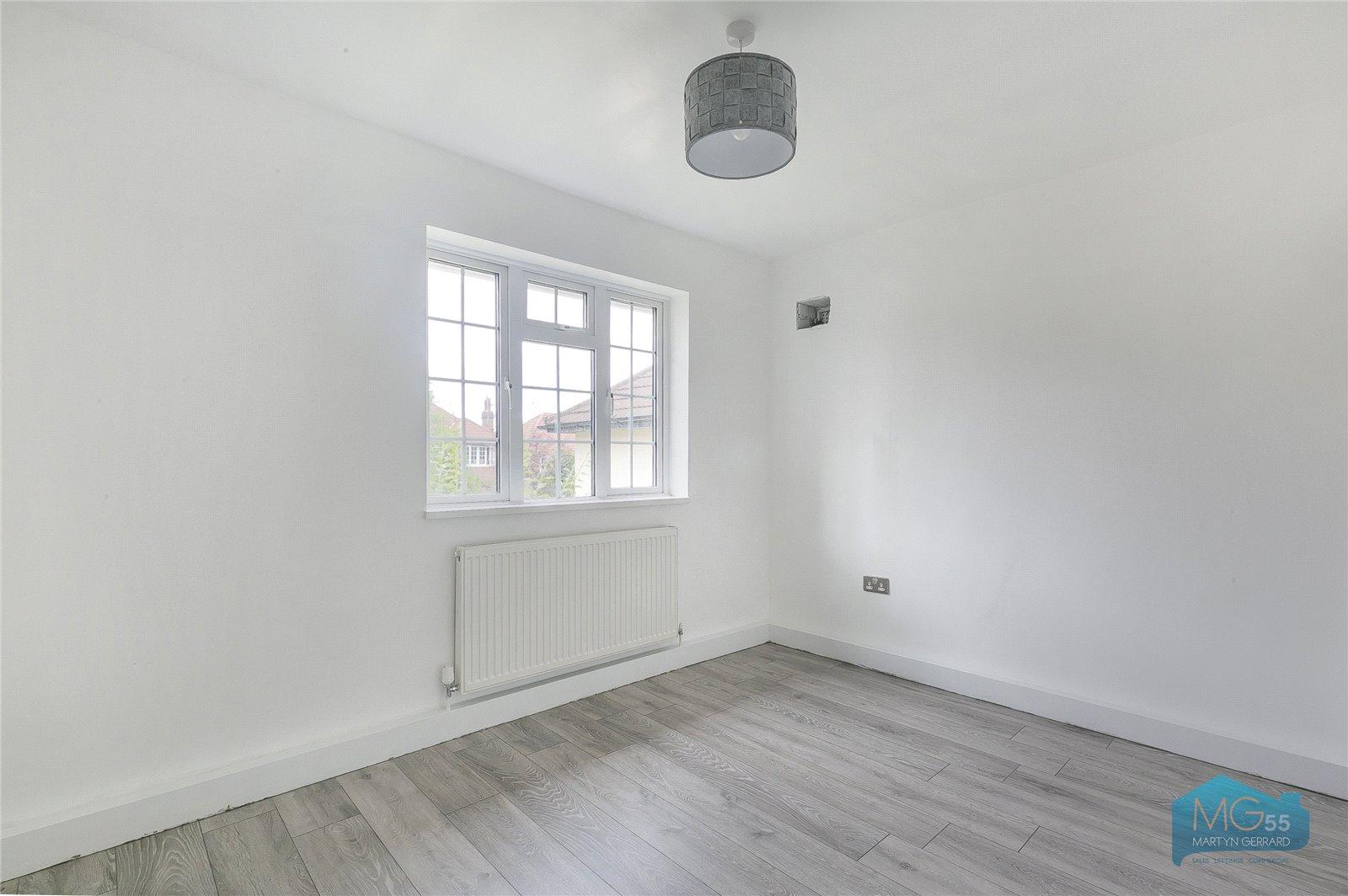 2 bedroom Apartment to rent - Martyn Gerrard