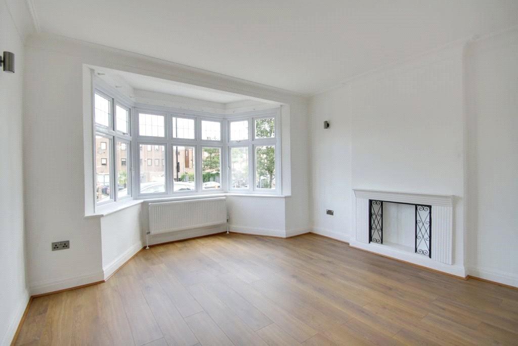 3 bedroom Semi-Detached House to rent - Martyn Gerrard