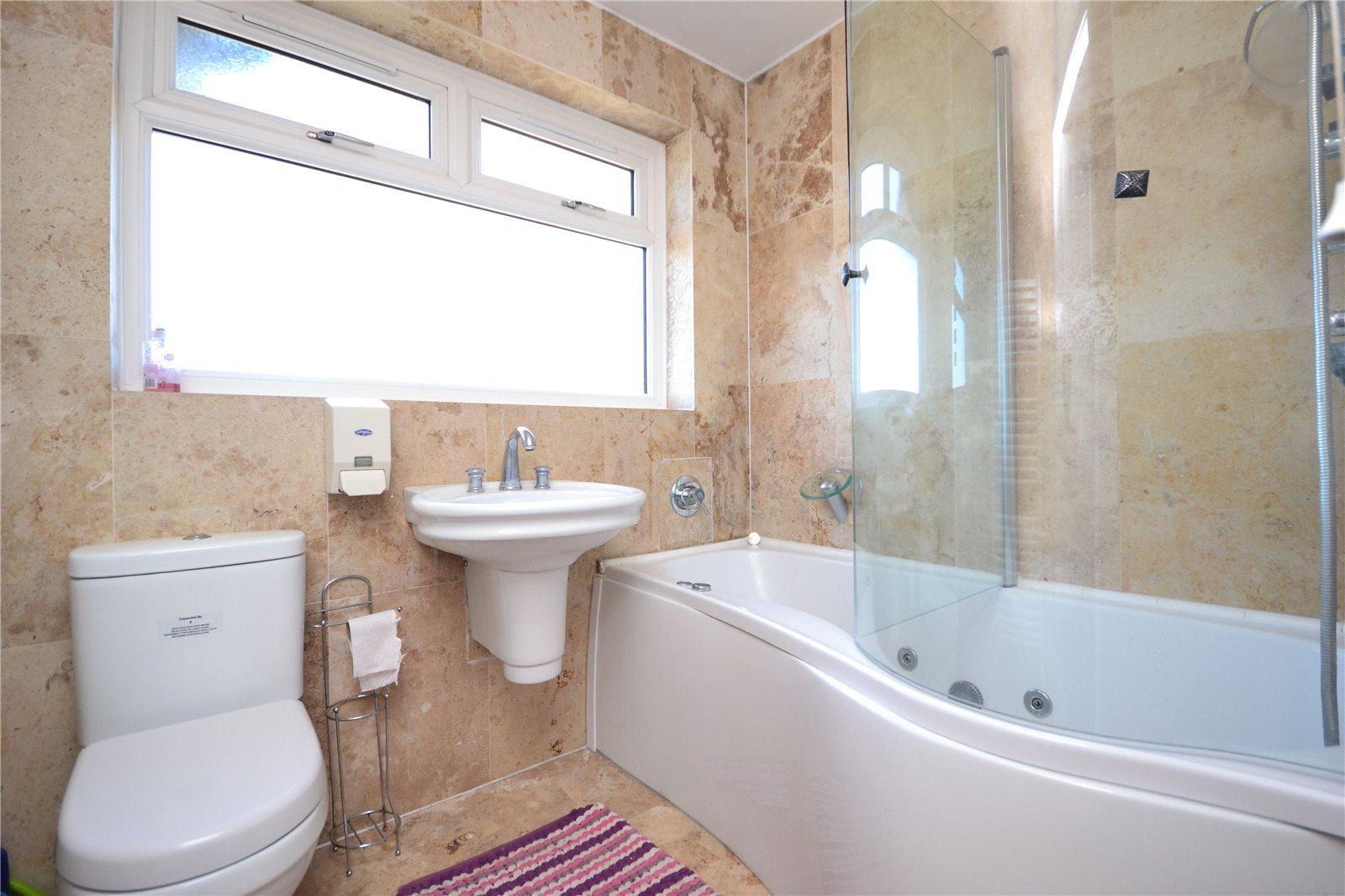 3 bedroom Semi-Detached House to rent - Martyn Gerrard