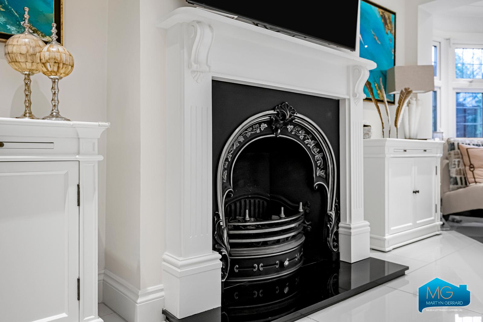 5 bedroom Semi-Detached House to rent - Martyn Gerrard