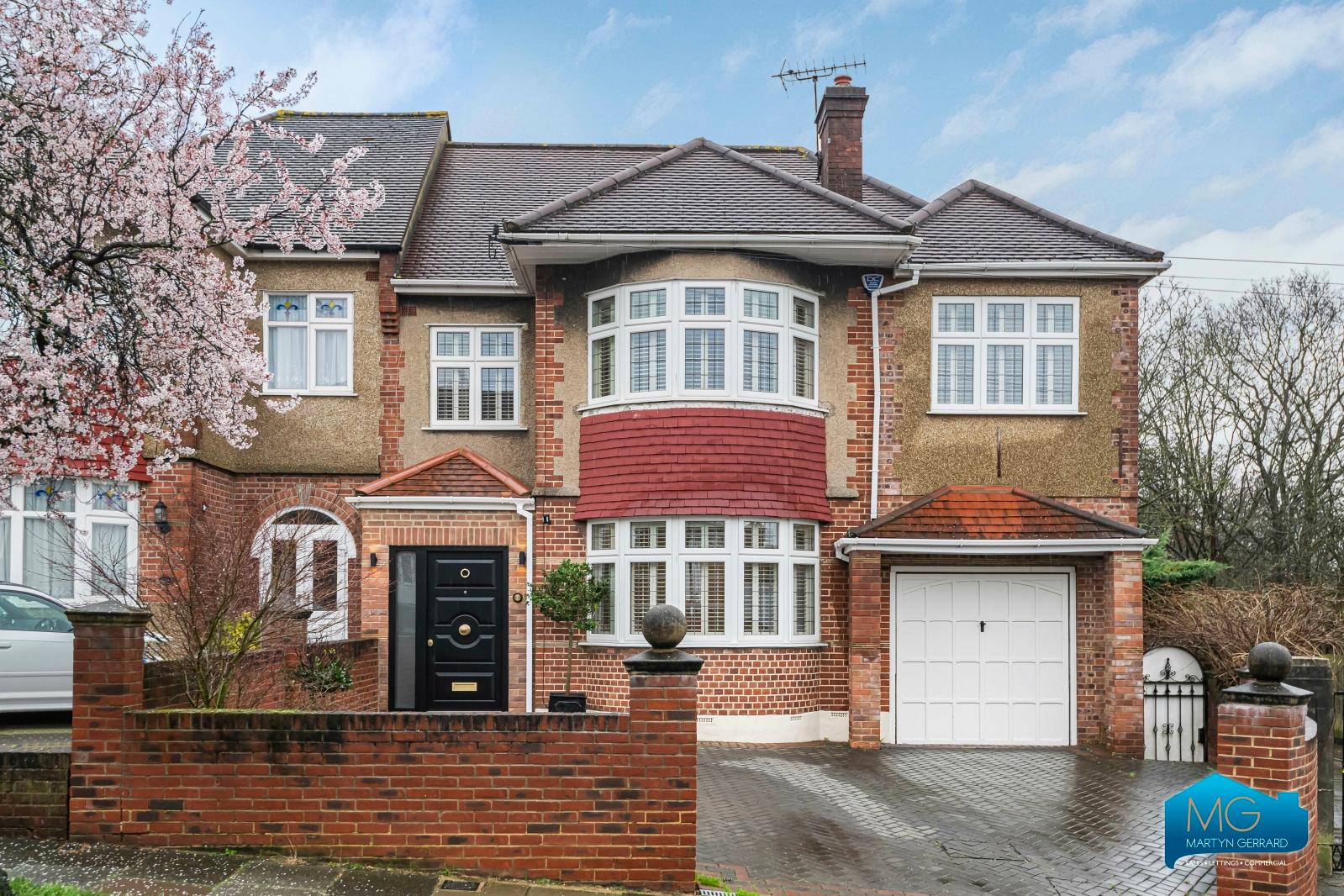 5 bedroom Semi-Detached House to rent - Martyn Gerrard
