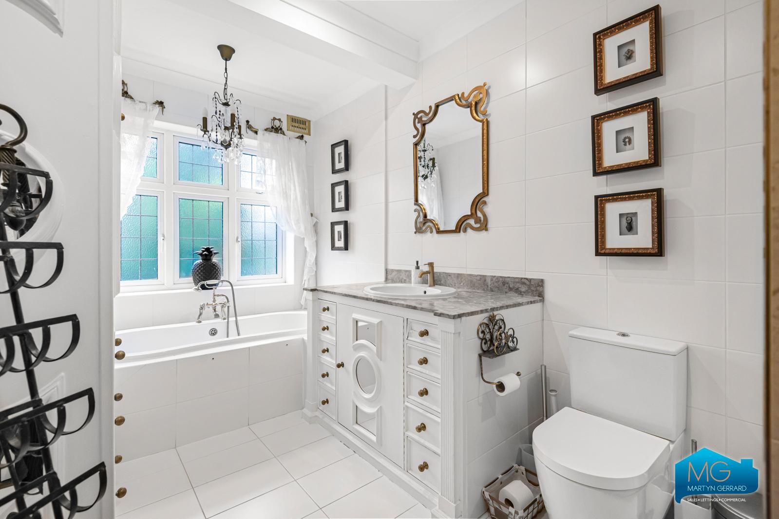 5 bedroom Semi-Detached House to rent - Martyn Gerrard