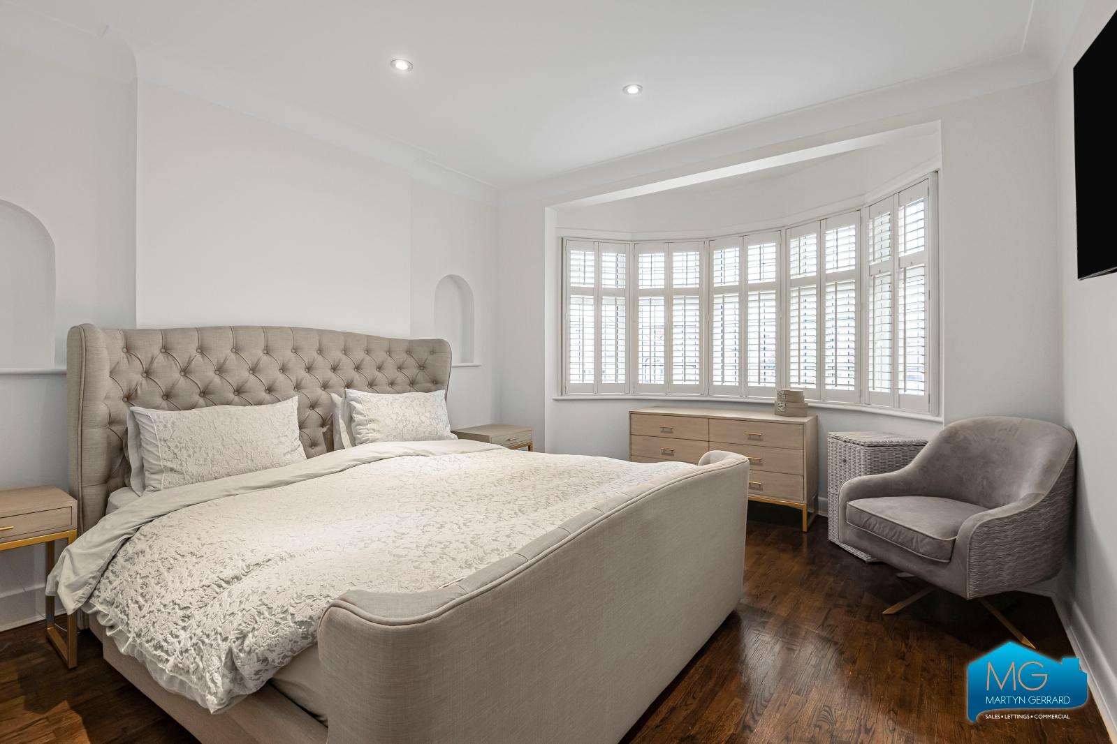 5 bedroom Semi-Detached House to rent - Martyn Gerrard
