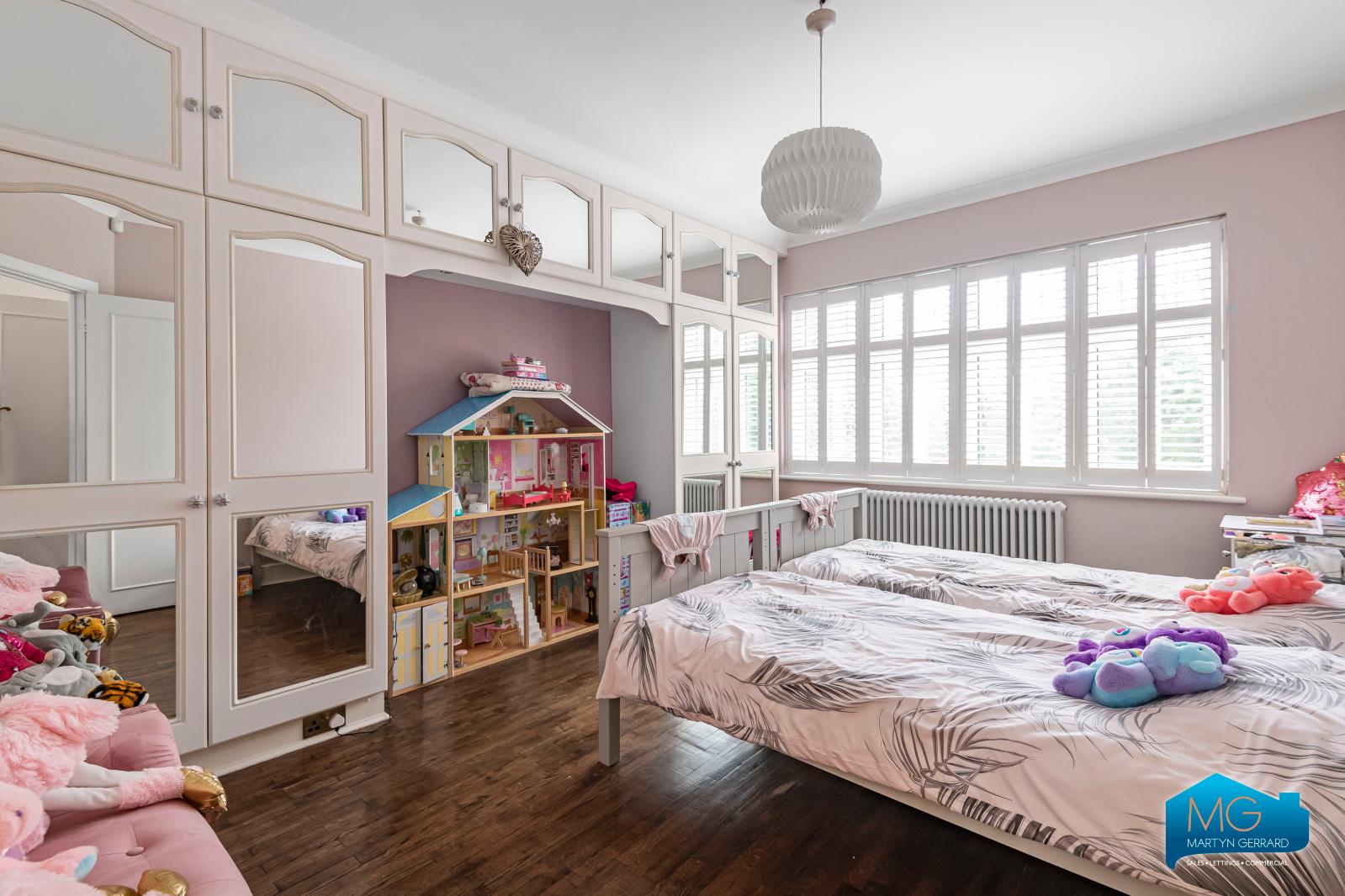 5 bedroom Semi-Detached House to rent - Martyn Gerrard