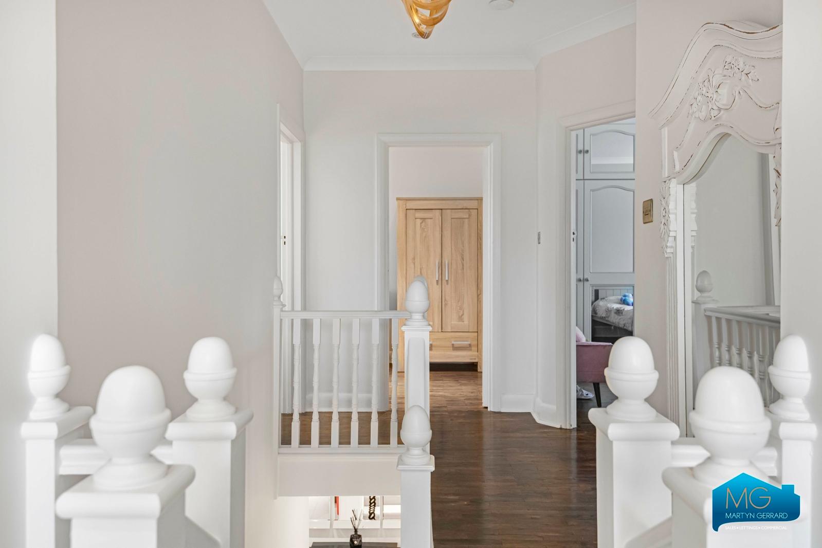 5 bedroom Semi-Detached House to rent - Martyn Gerrard
