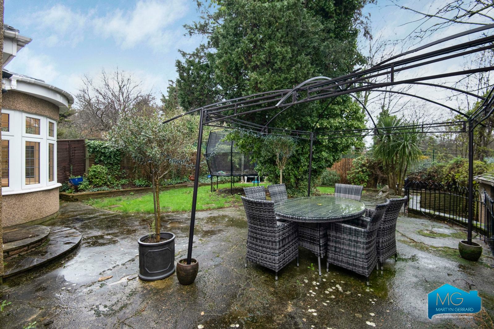 5 bedroom Semi-Detached House to rent - Martyn Gerrard