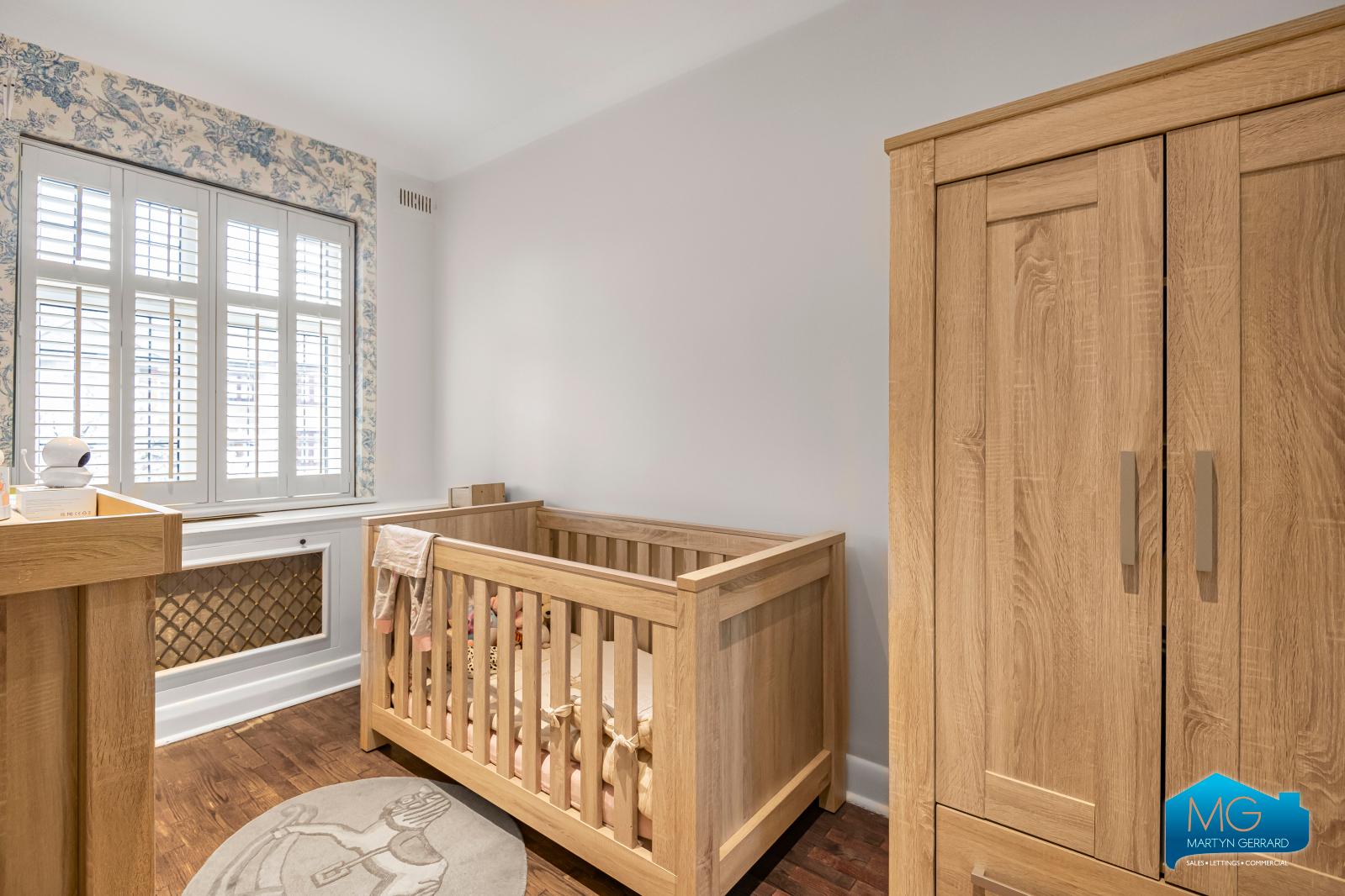 5 bedroom Semi-Detached House to rent - Martyn Gerrard