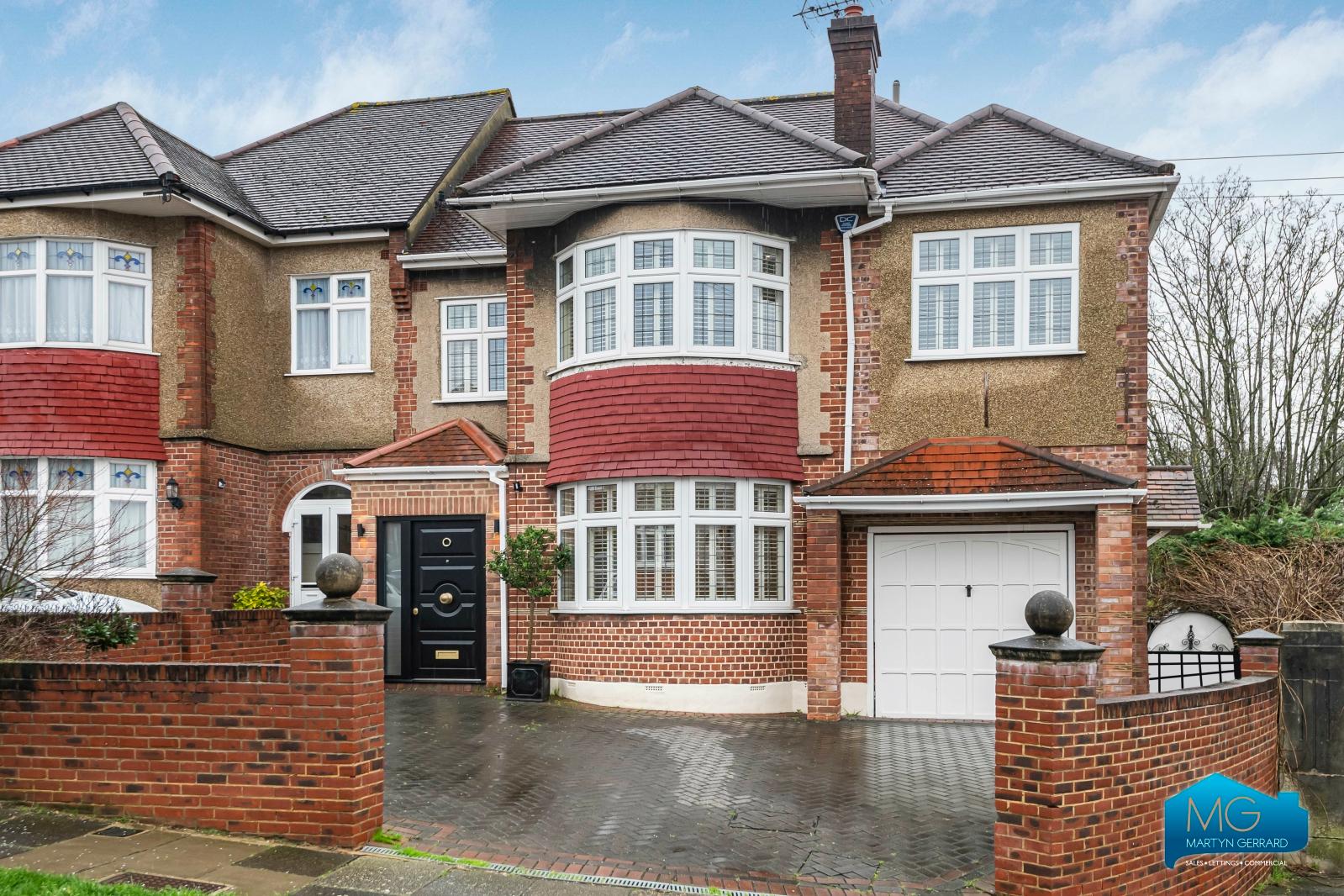 5 bedroom Semi-Detached House to rent - Martyn Gerrard