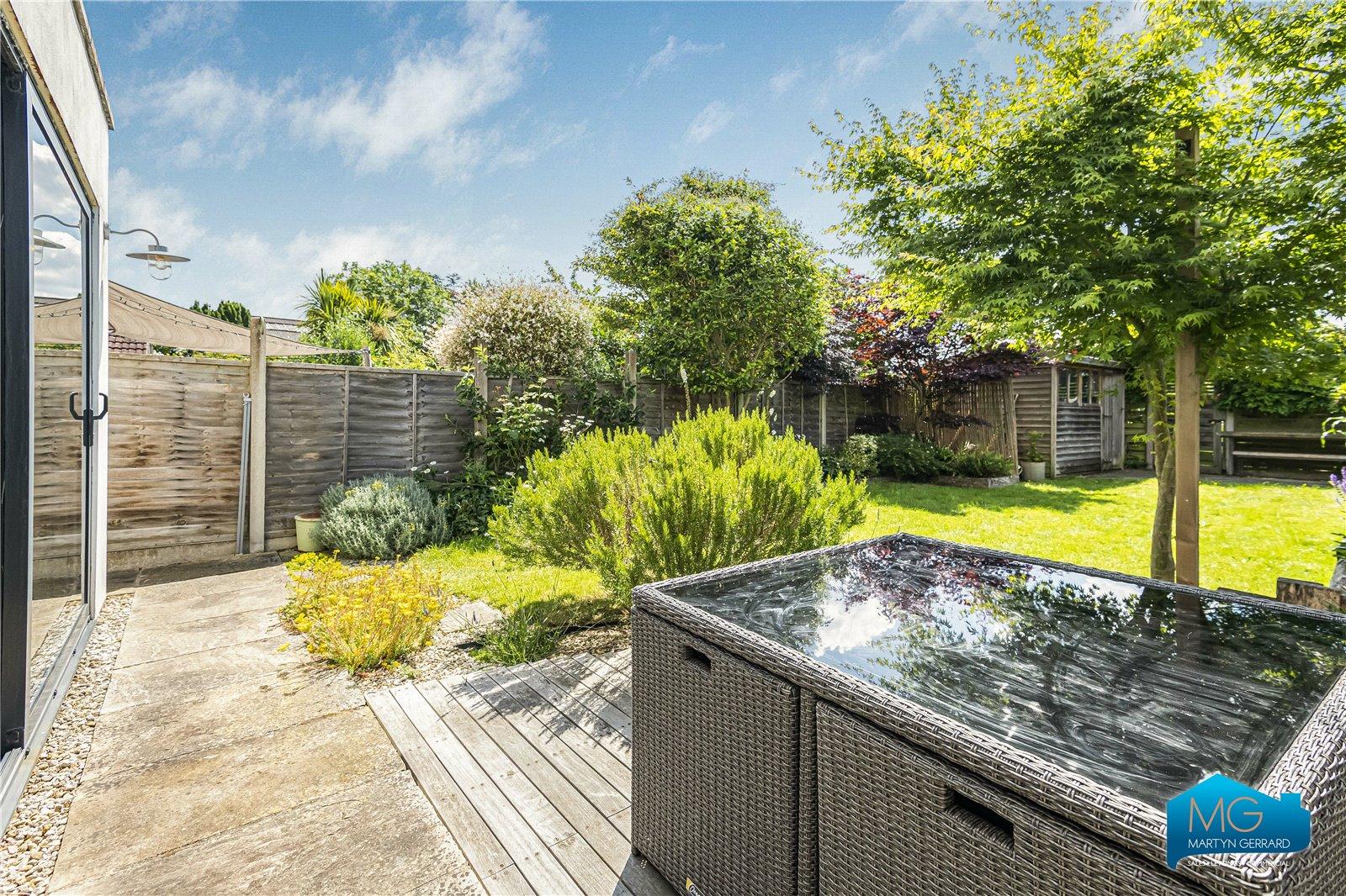 4 bedroom Semi-Detached House to rent - Martyn Gerrard