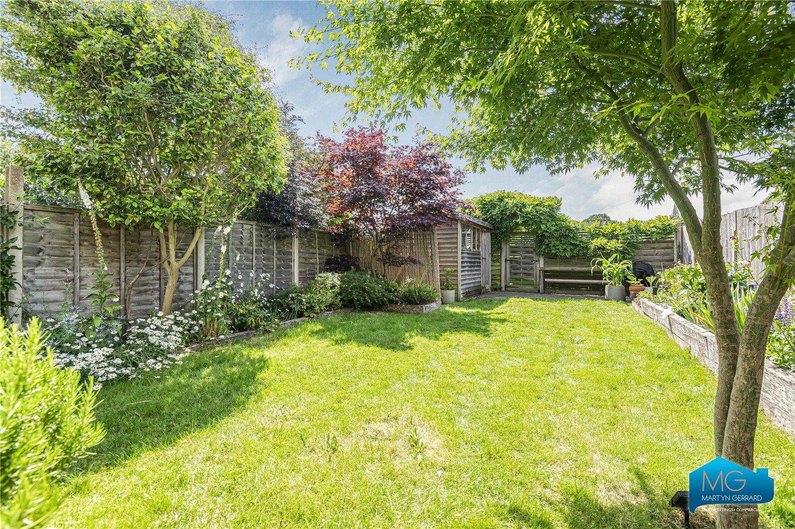 4 bedroom Semi-Detached House to rent - Martyn Gerrard